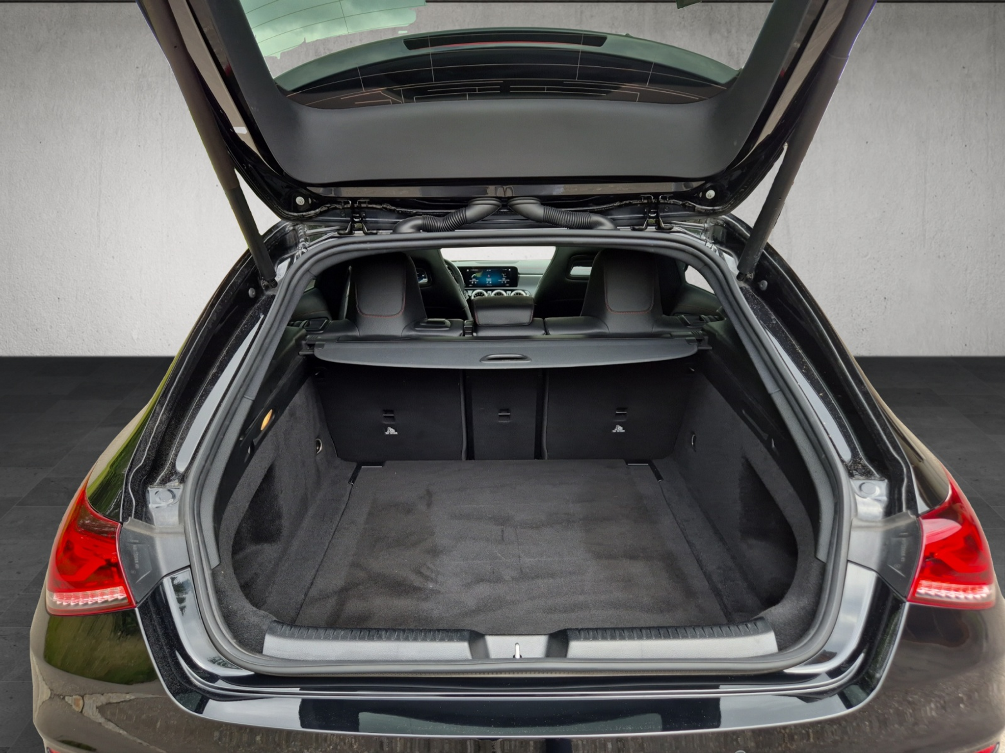 listing desktop thumbnail image 25