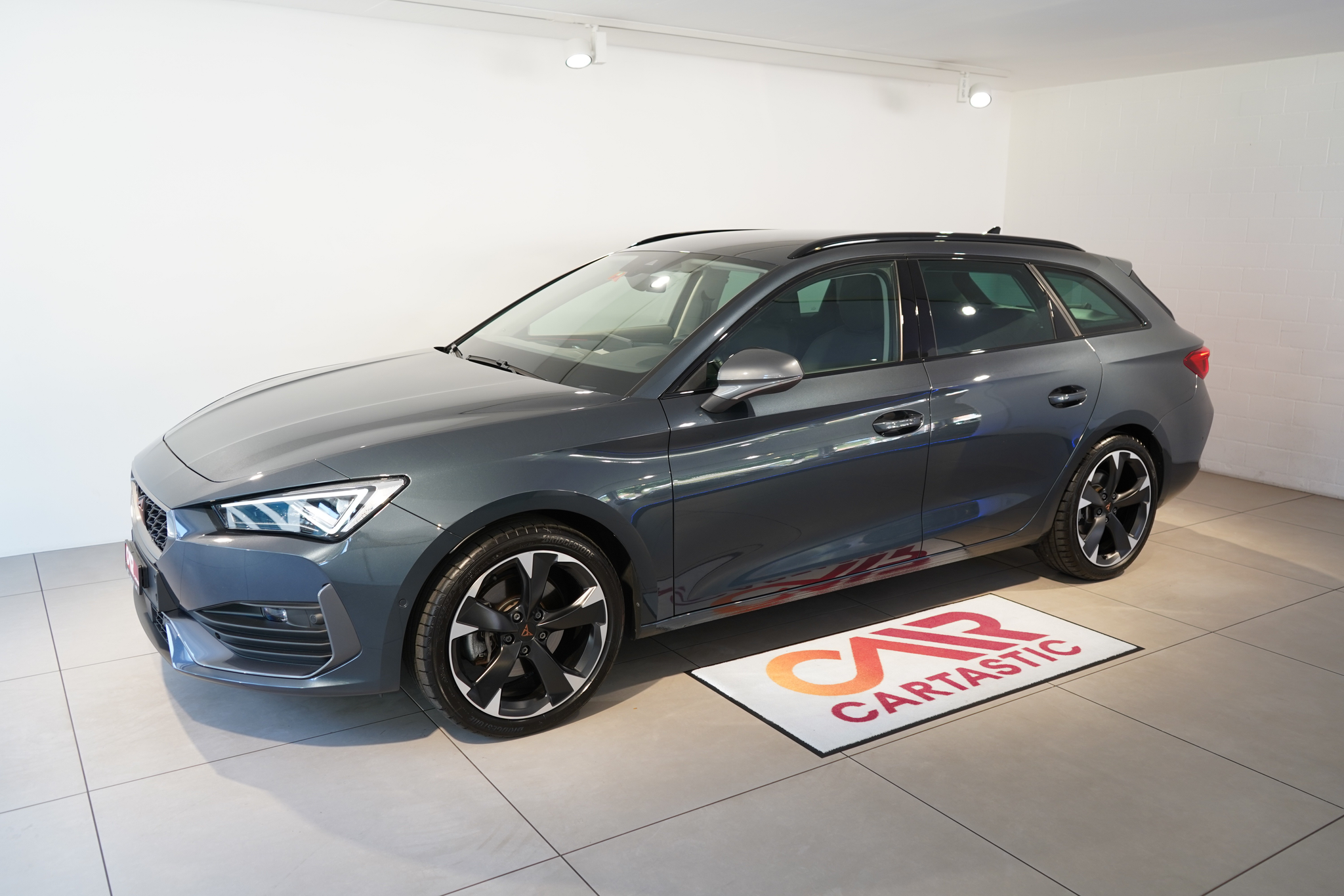 listing desktop thumbnail image 0