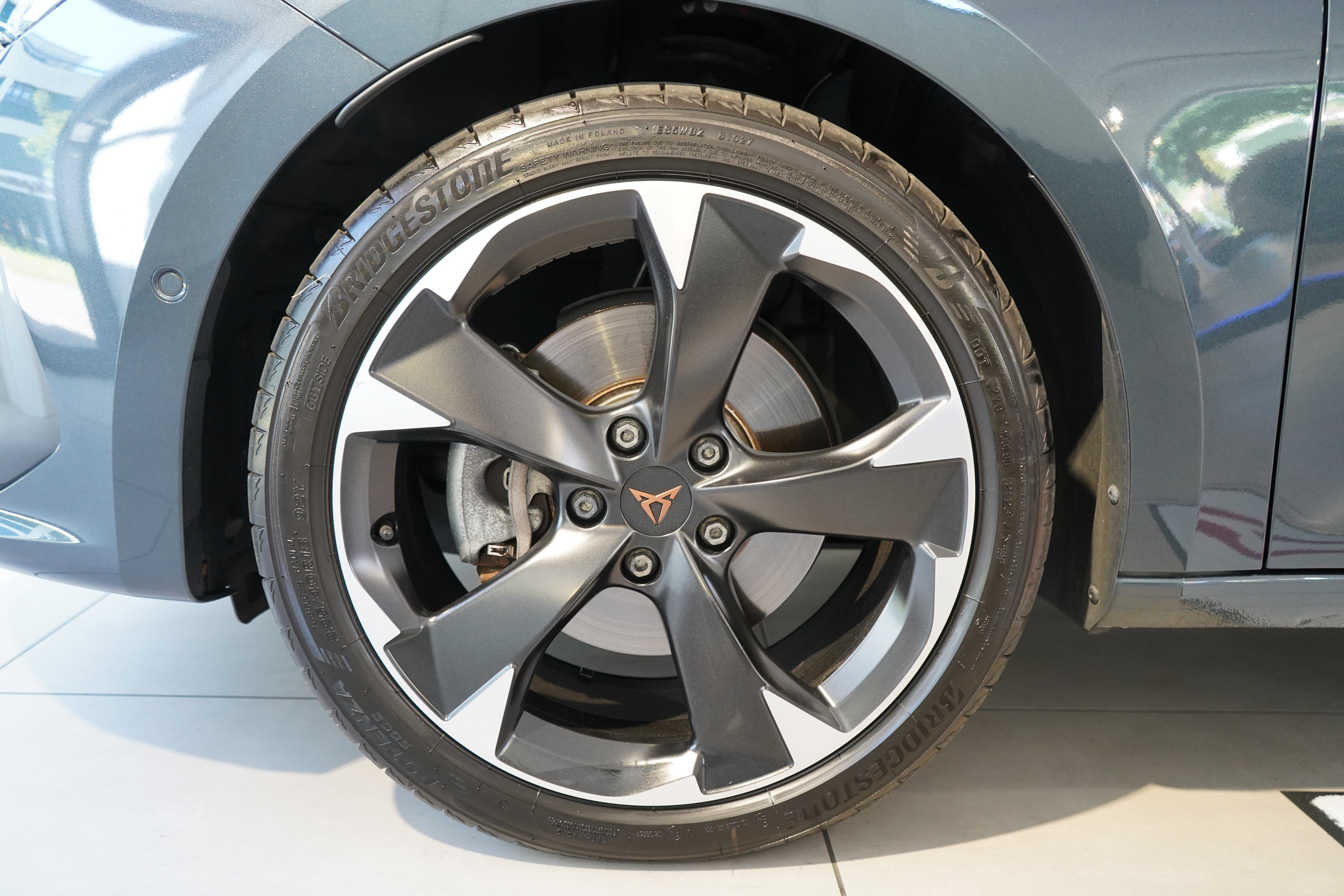 listing desktop thumbnail image 14