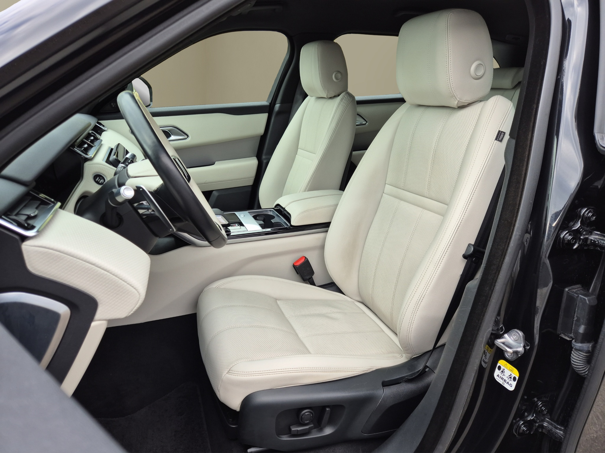 listing desktop thumbnail image 8