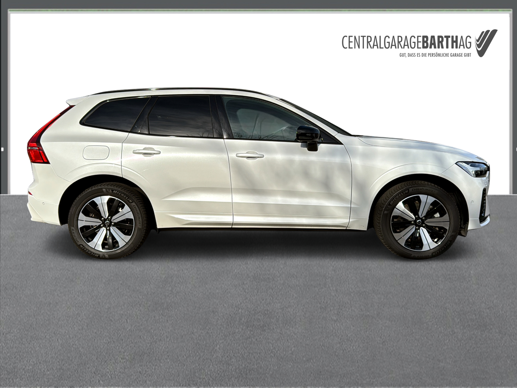 listing desktop thumbnail image 4