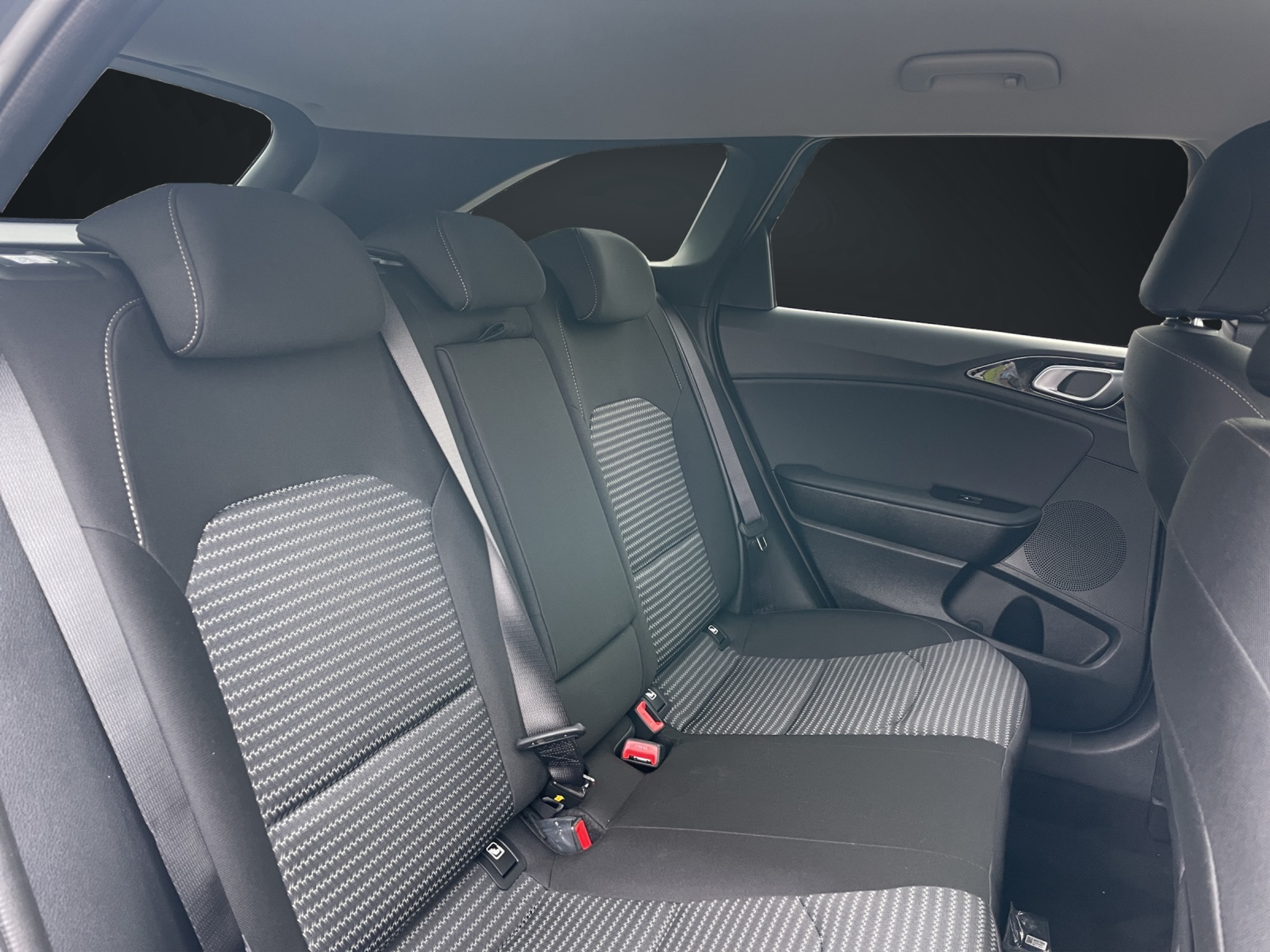 listing desktop thumbnail image 12