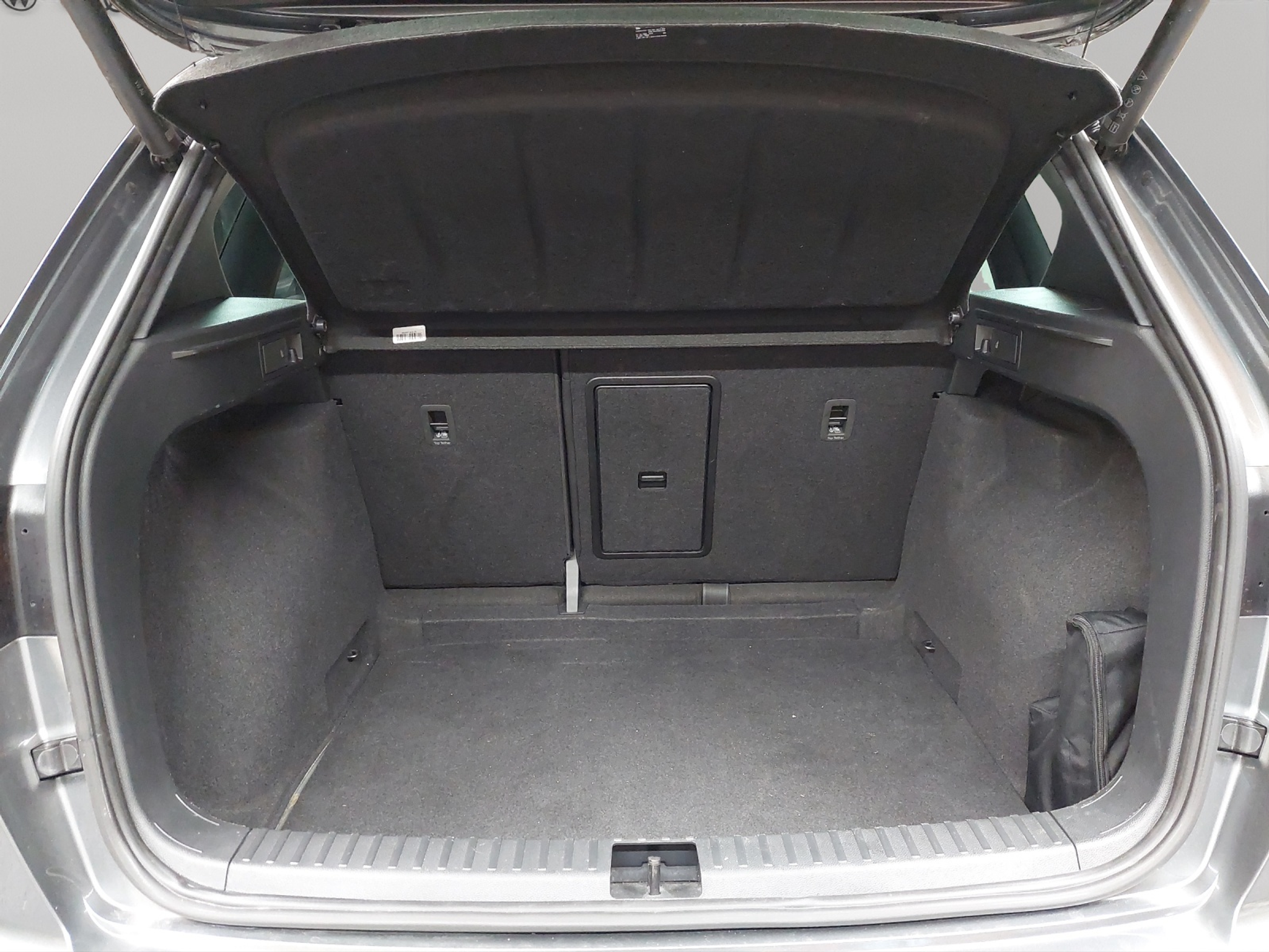 listing desktop thumbnail image 10