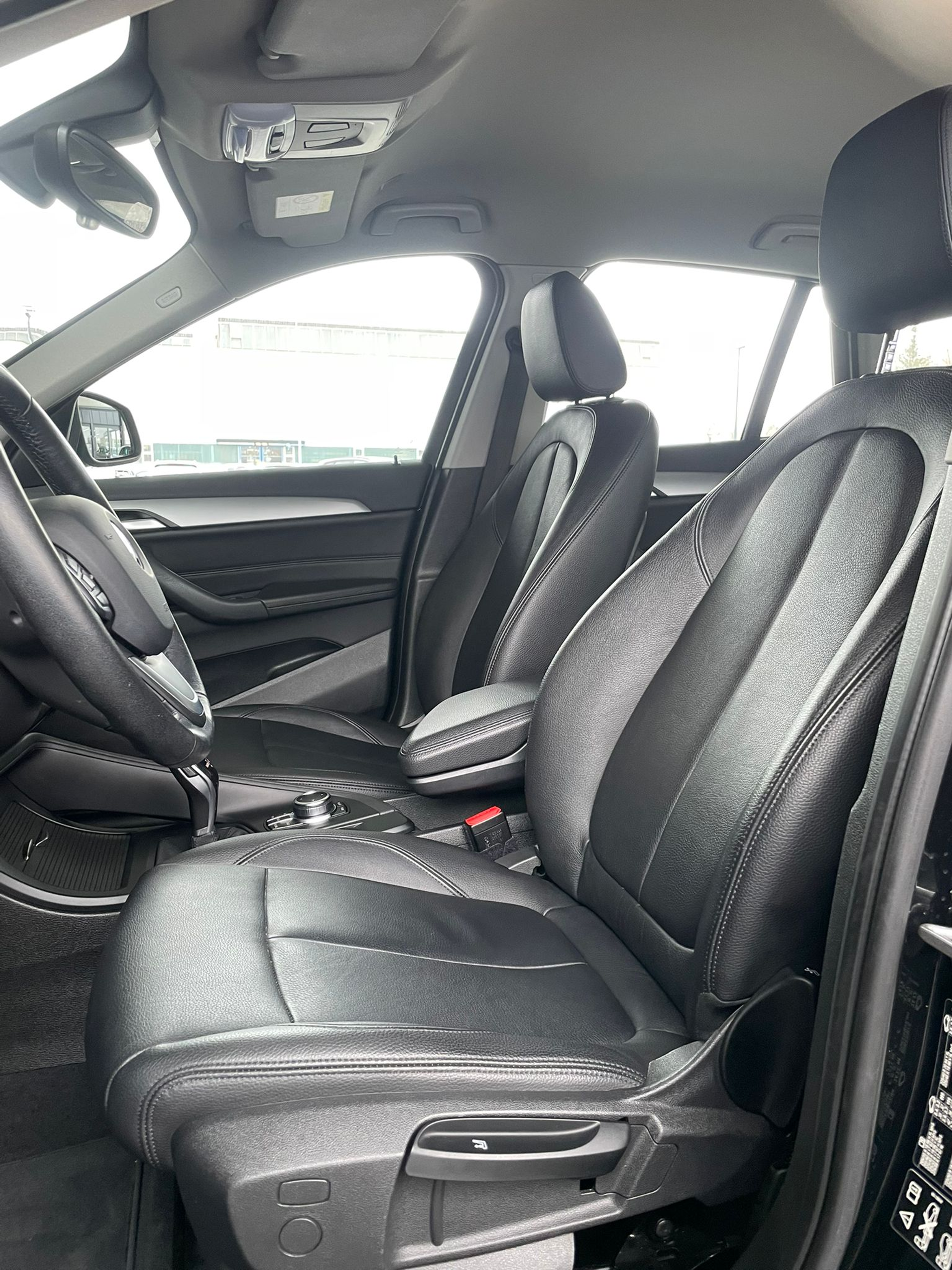 listing desktop thumbnail image 4