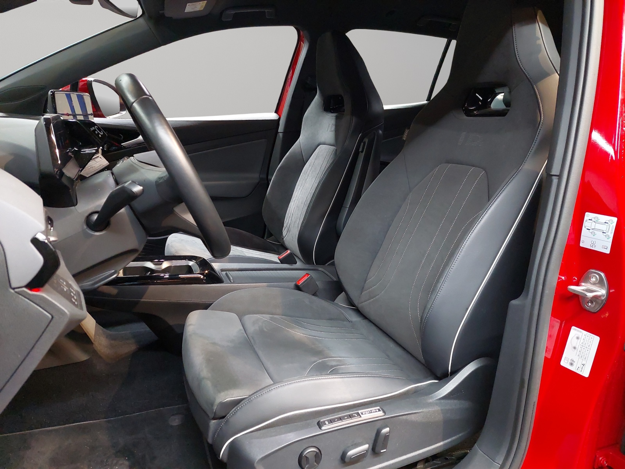 listing desktop thumbnail image 5