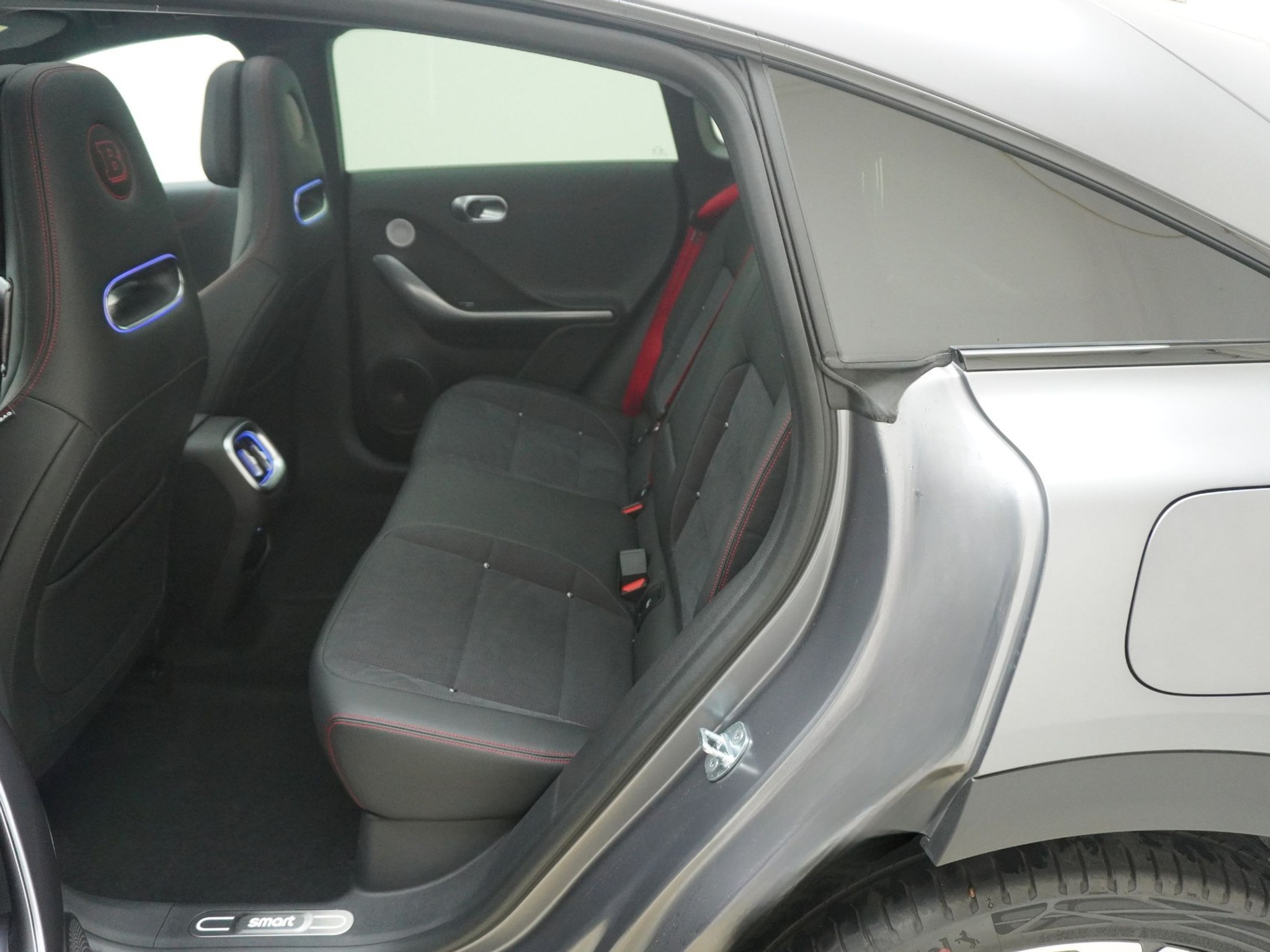 listing desktop thumbnail image 15