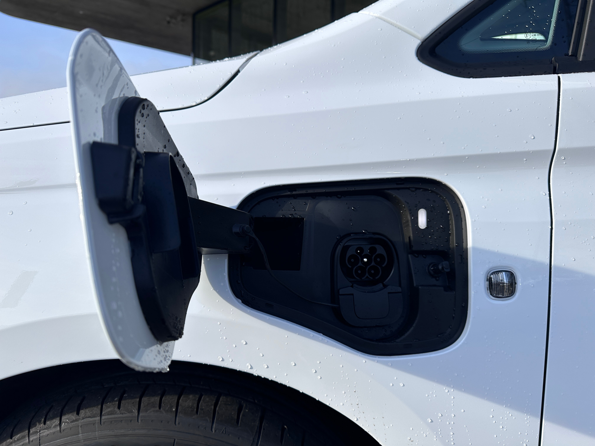 listing desktop thumbnail image 10