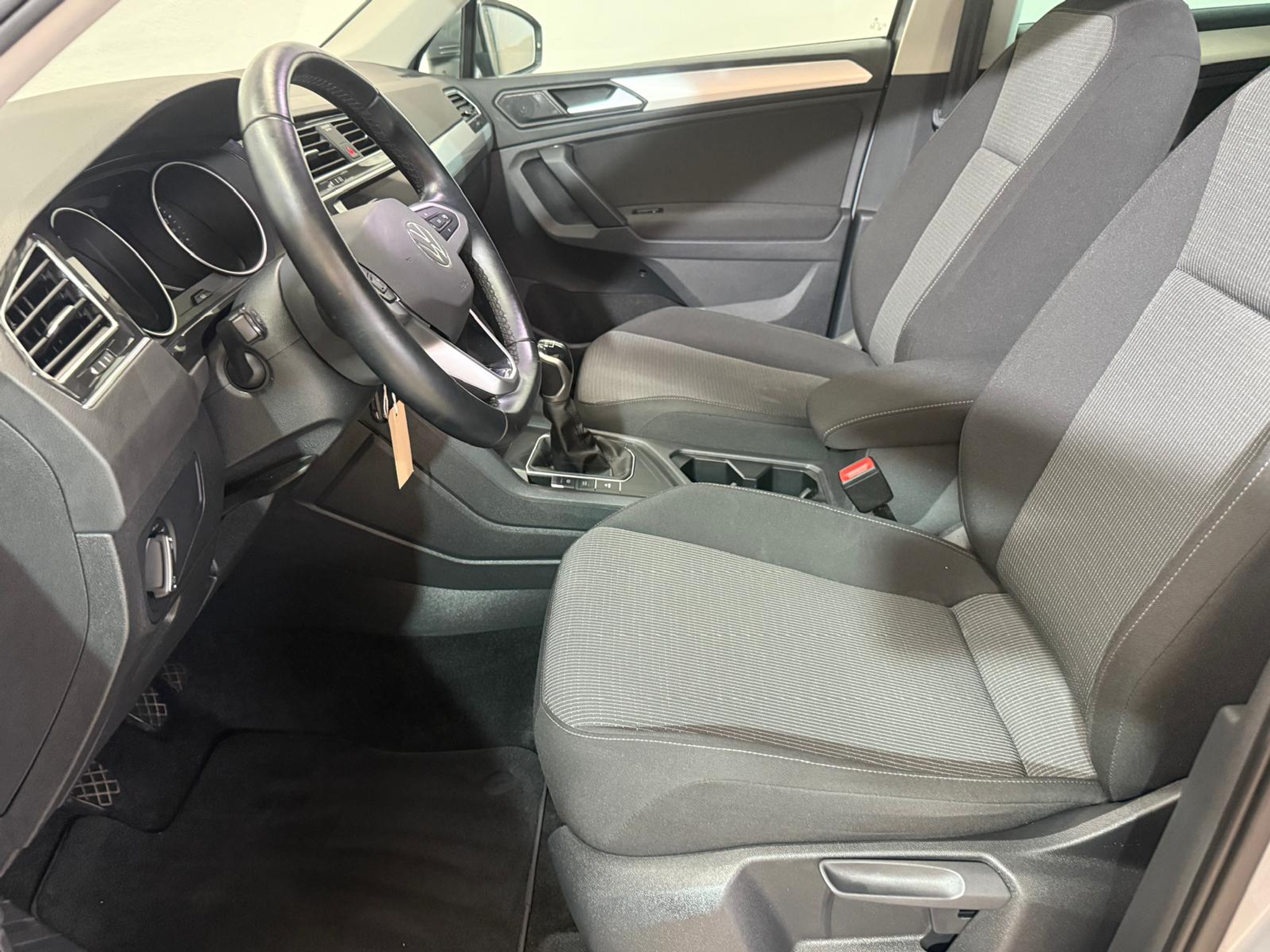 listing desktop thumbnail image 9