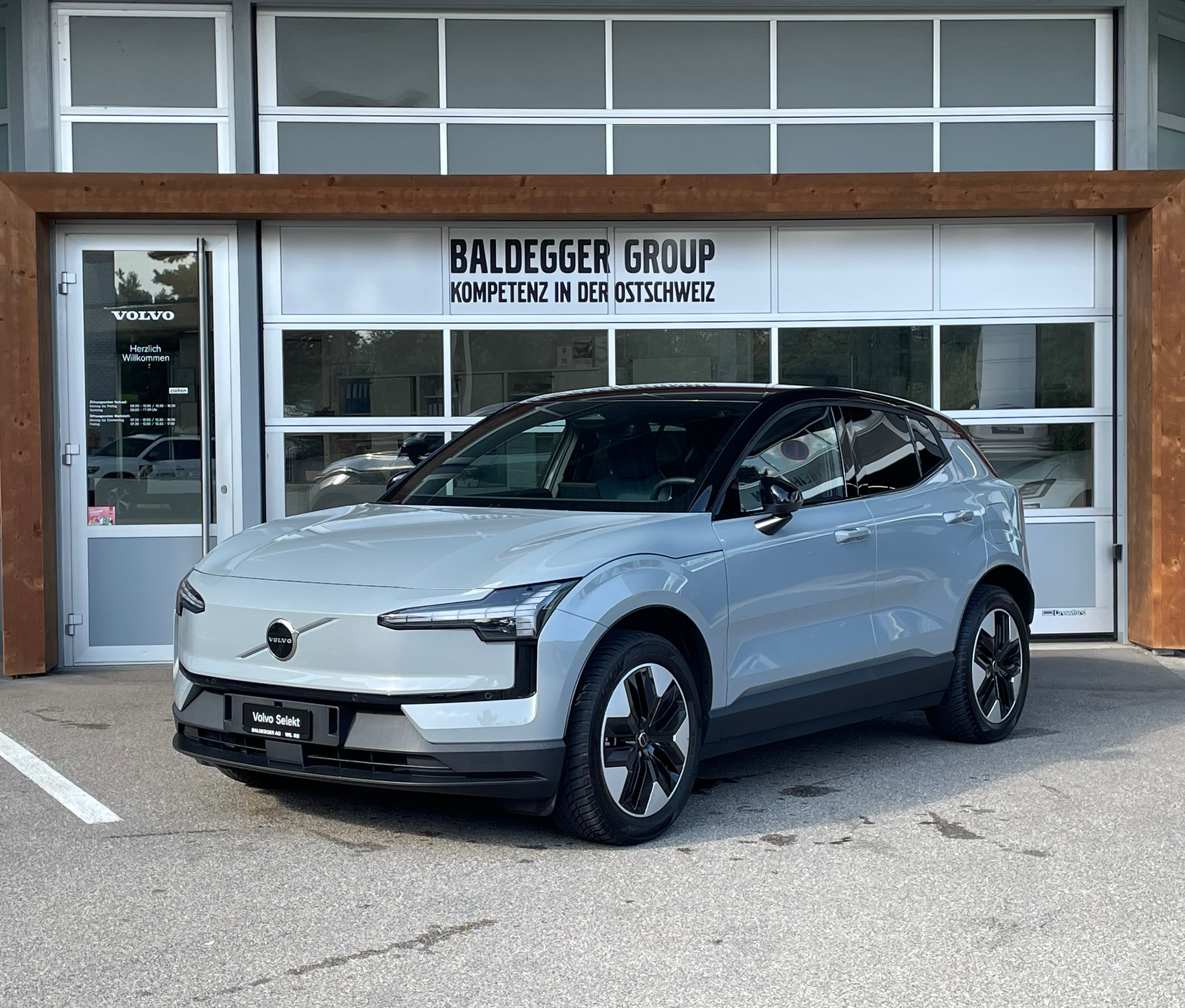 listing desktop thumbnail image 1