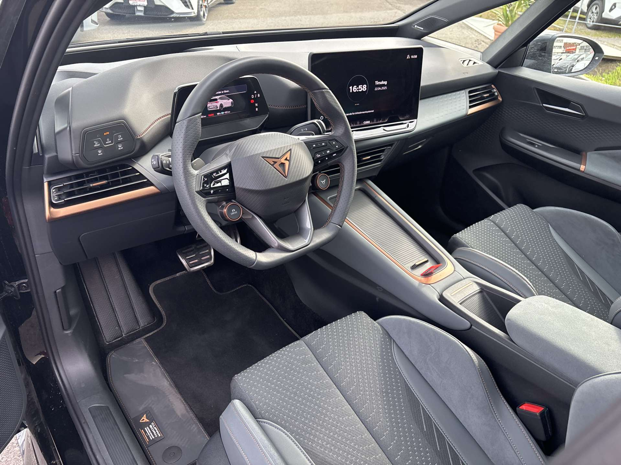 listing desktop thumbnail image 4