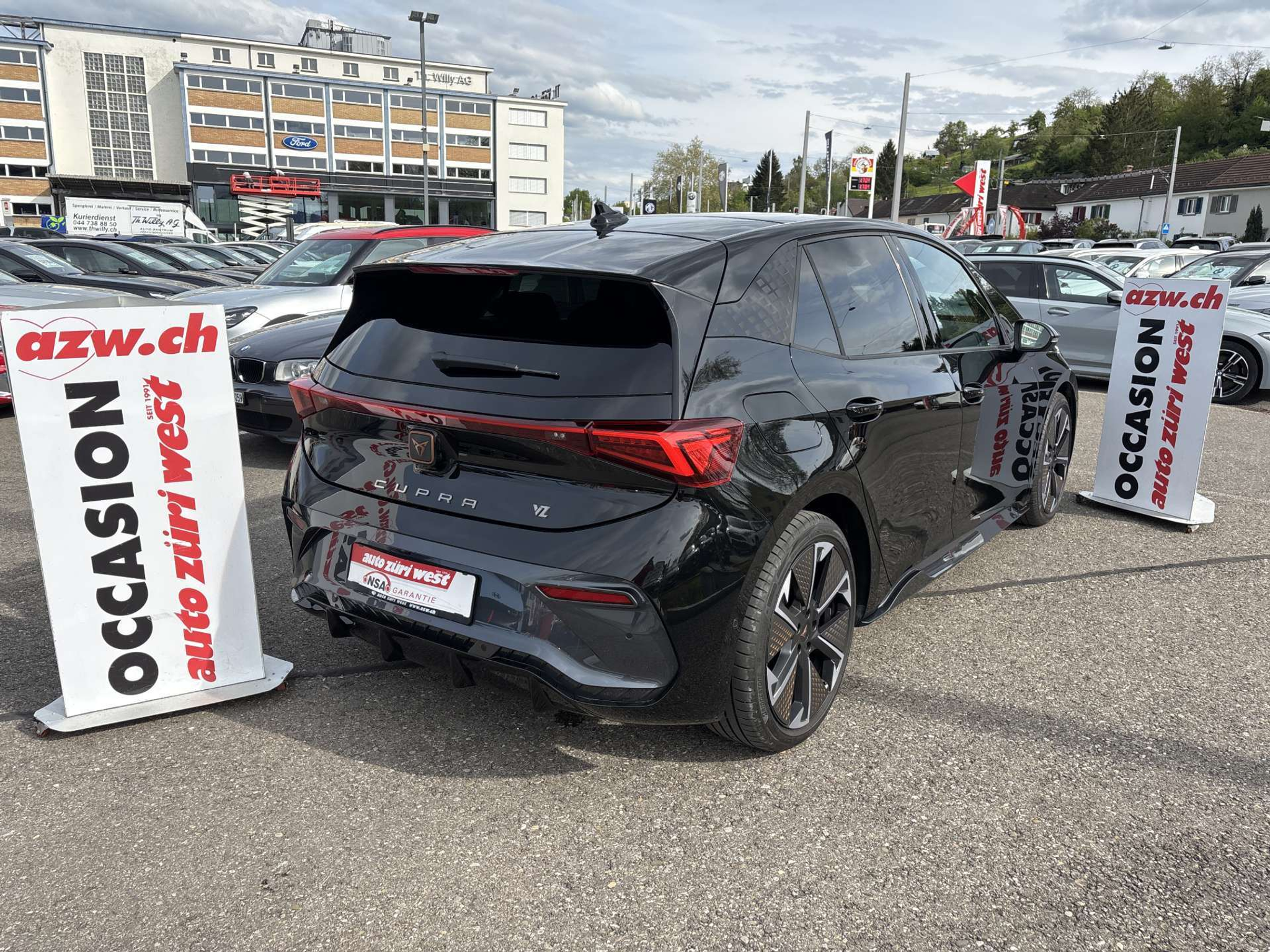 listing desktop thumbnail image 2