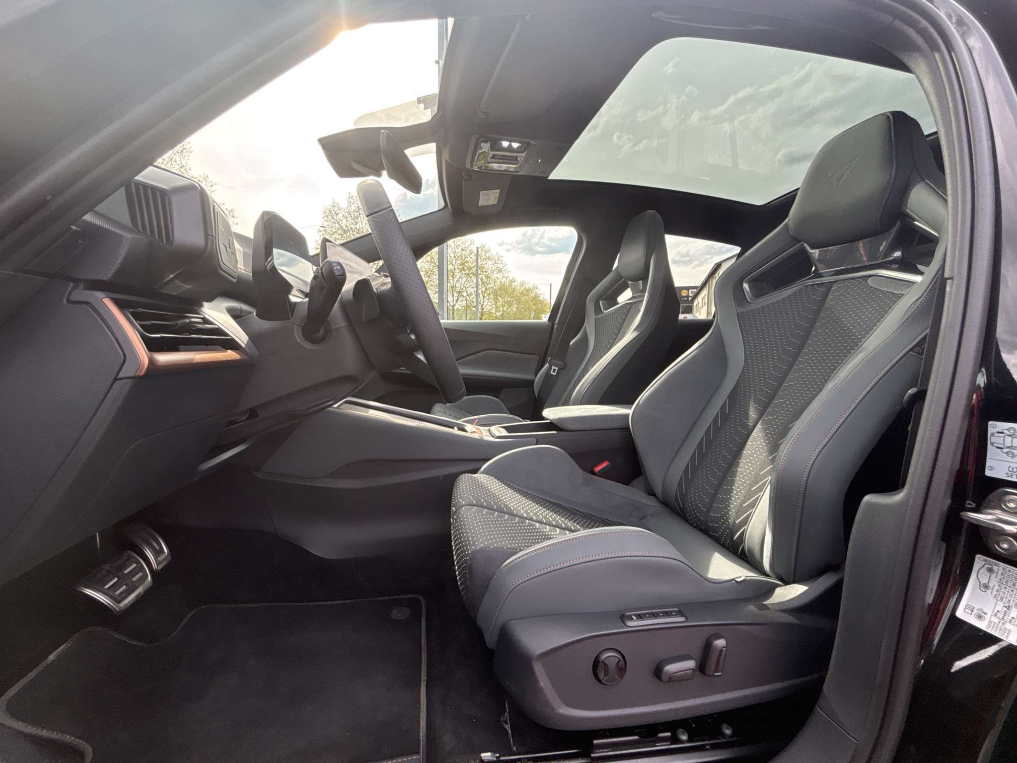 listing desktop thumbnail image 12