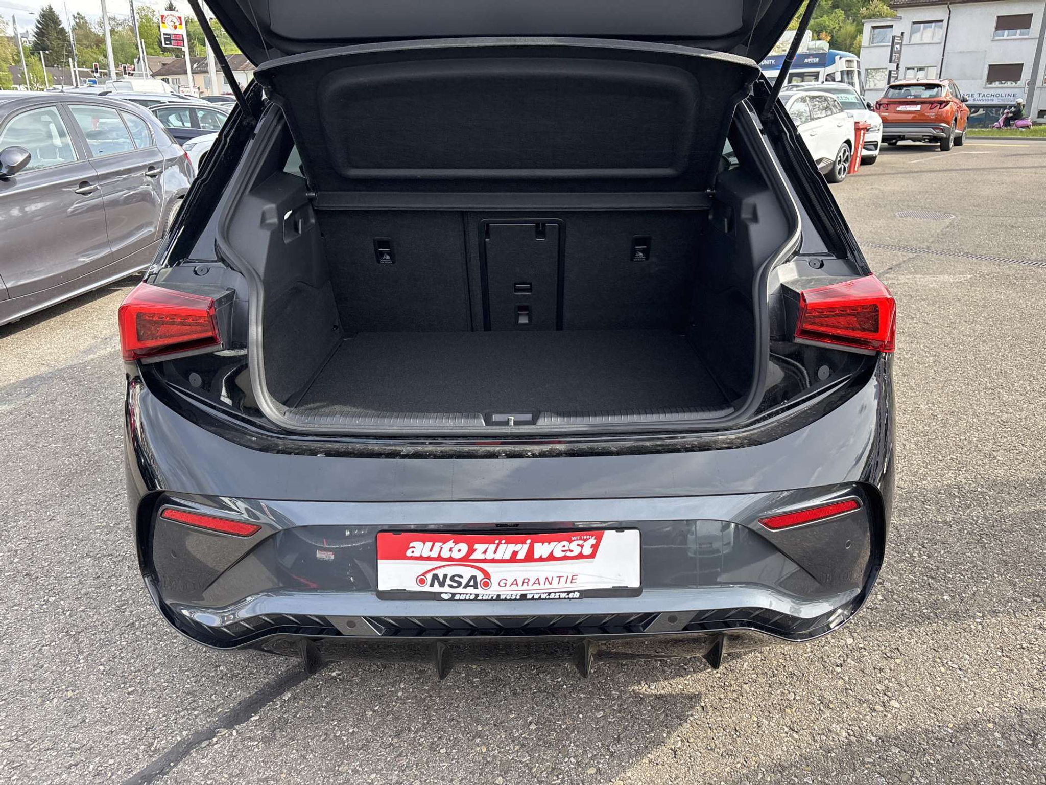 listing desktop thumbnail image 7