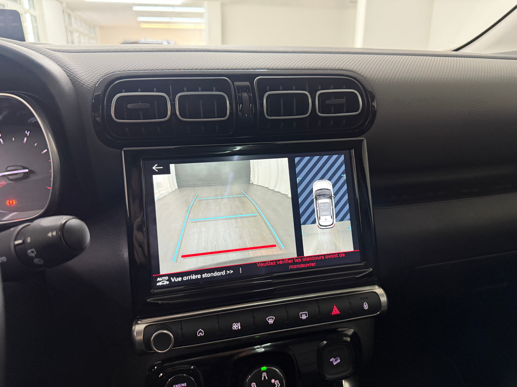 listing desktop thumbnail image 14