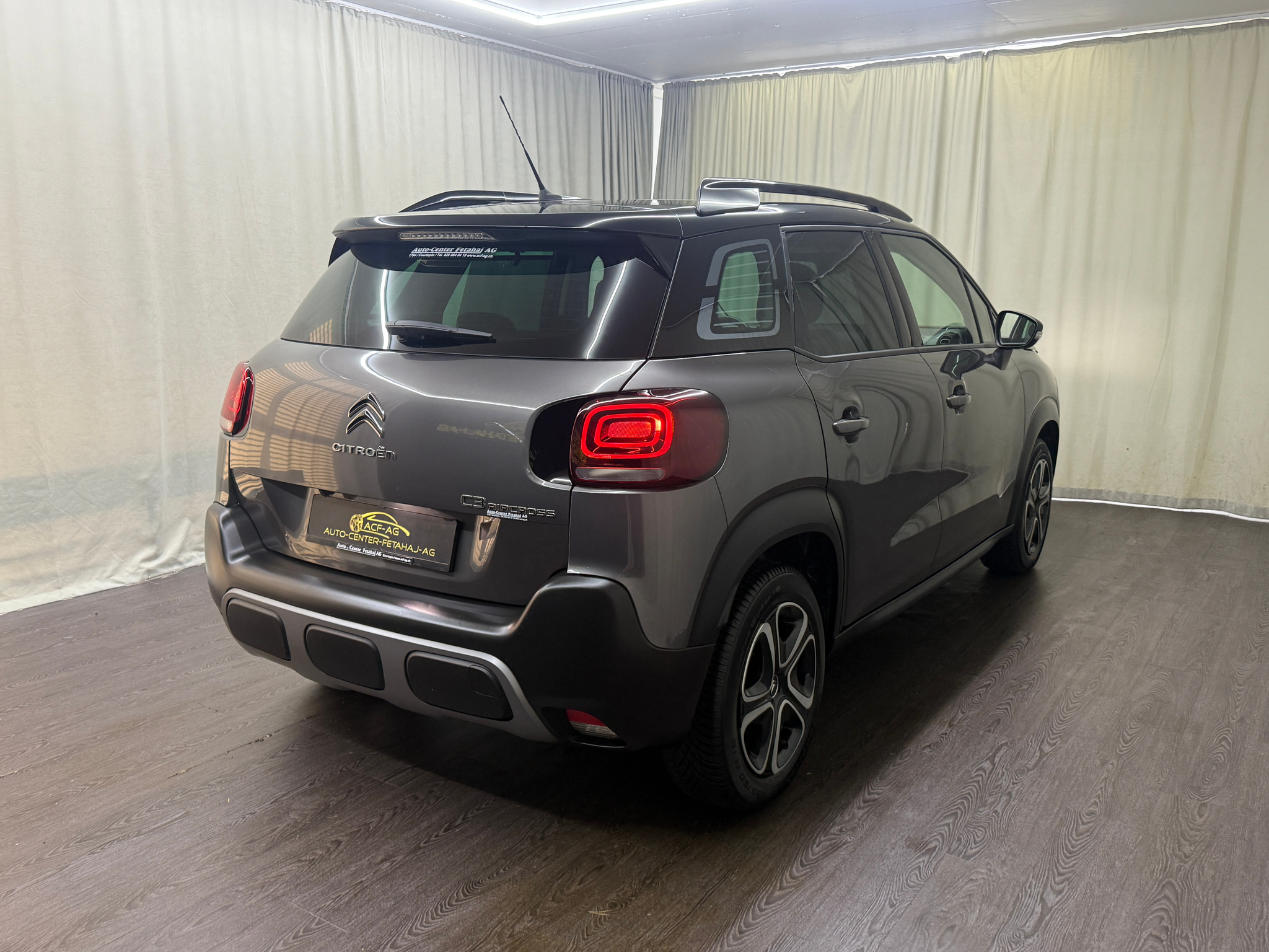 listing desktop thumbnail image 3