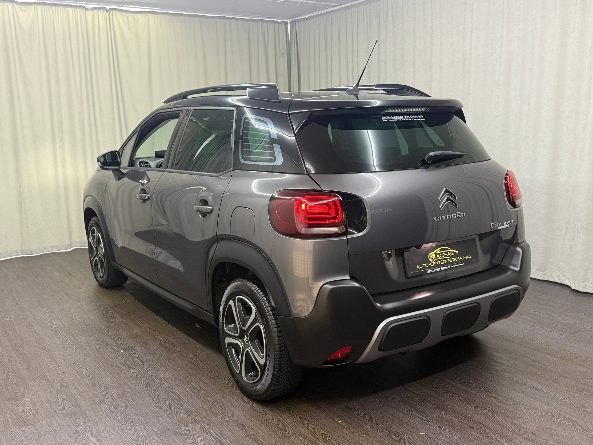 listing desktop thumbnail image 5