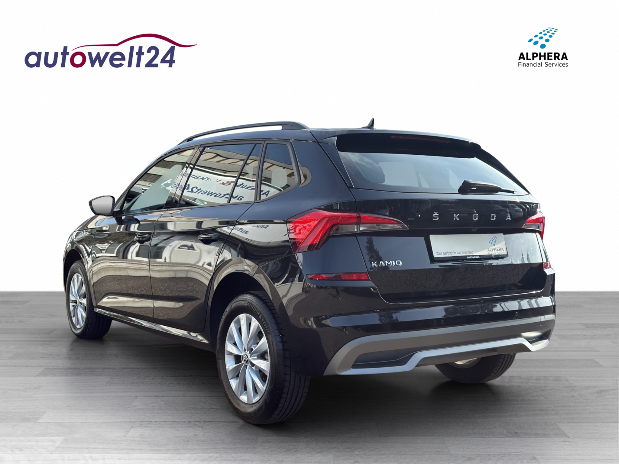 listing desktop thumbnail image 6