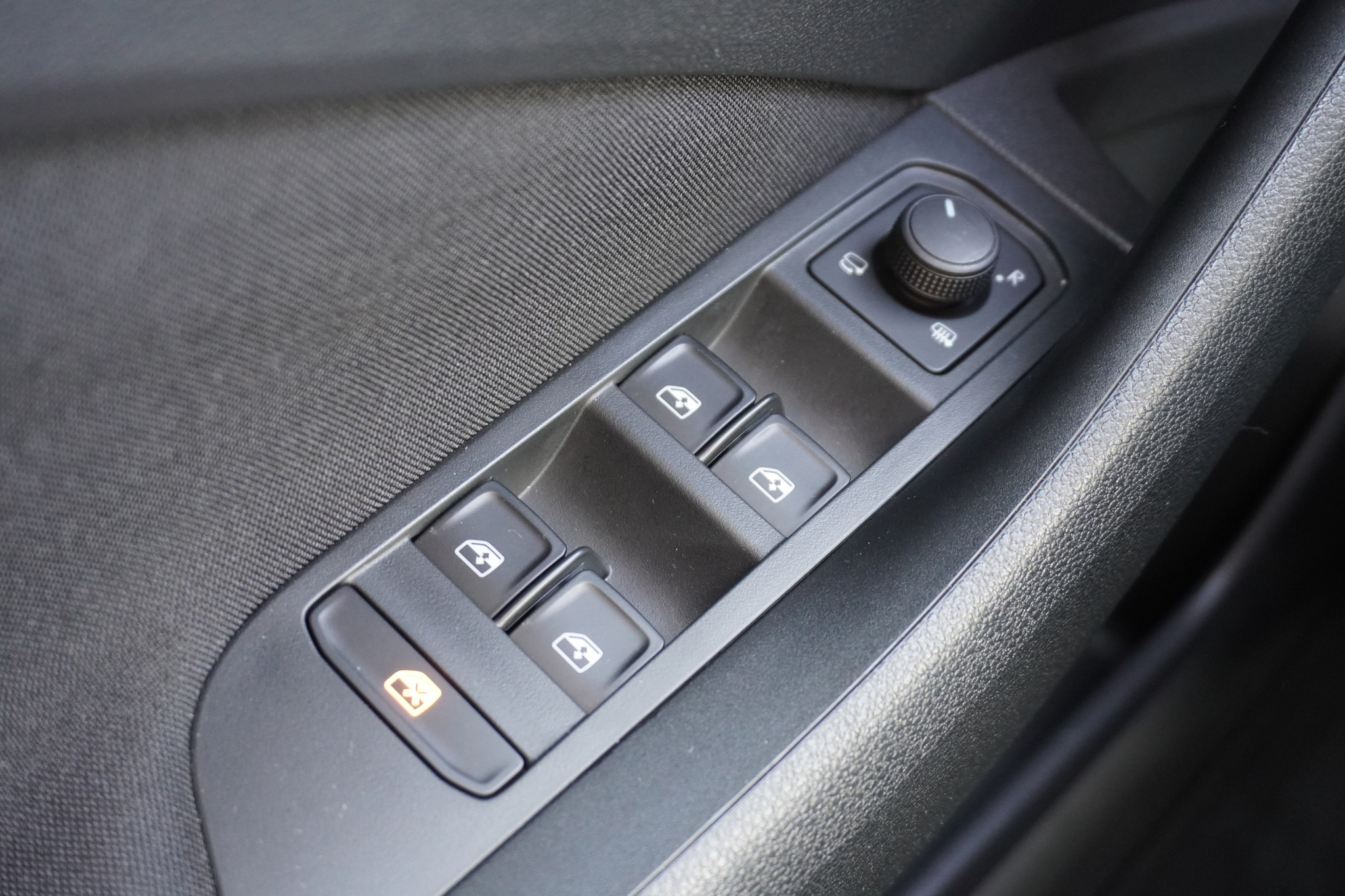 listing desktop thumbnail image 24