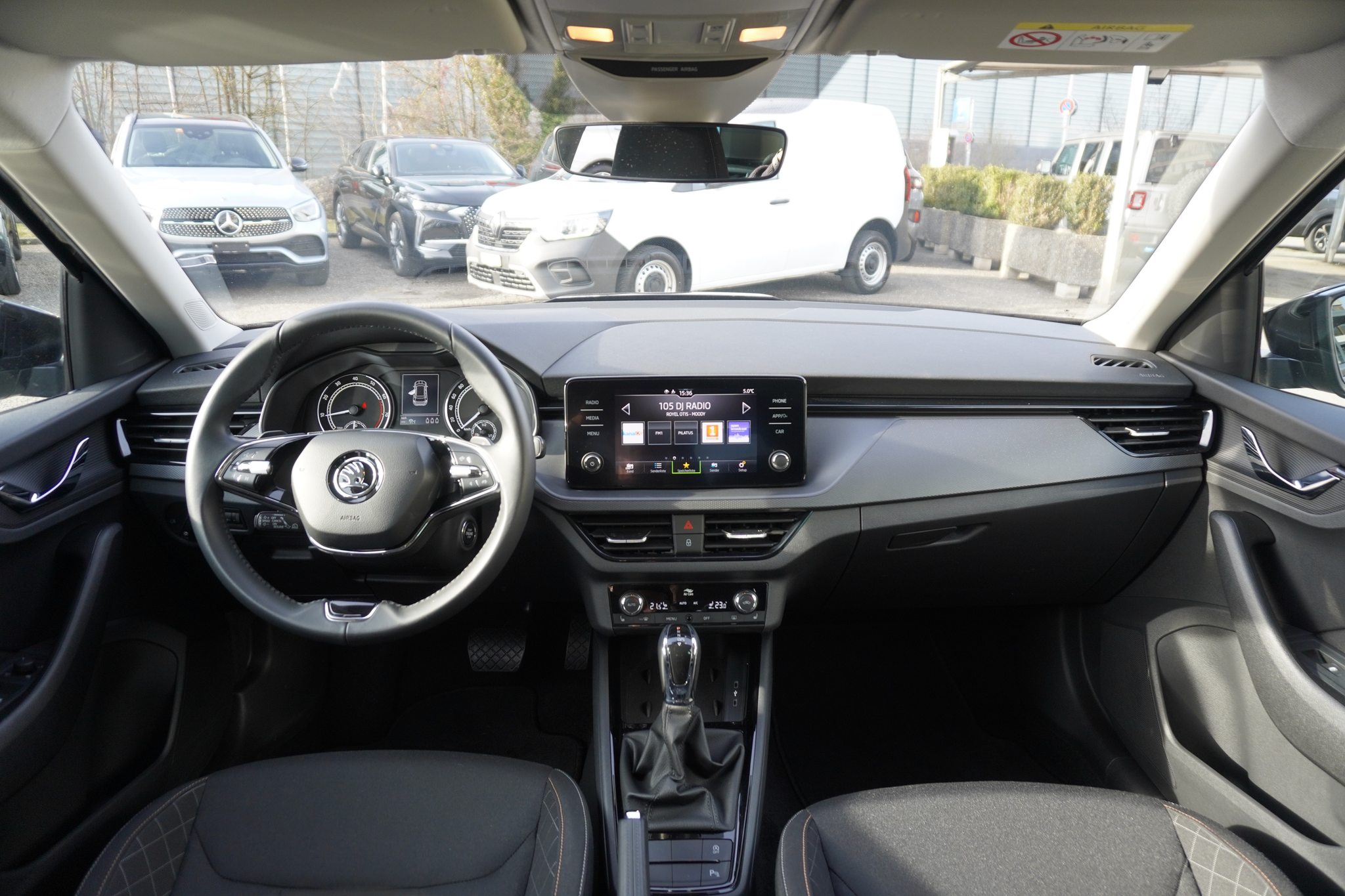 listing desktop thumbnail image 11