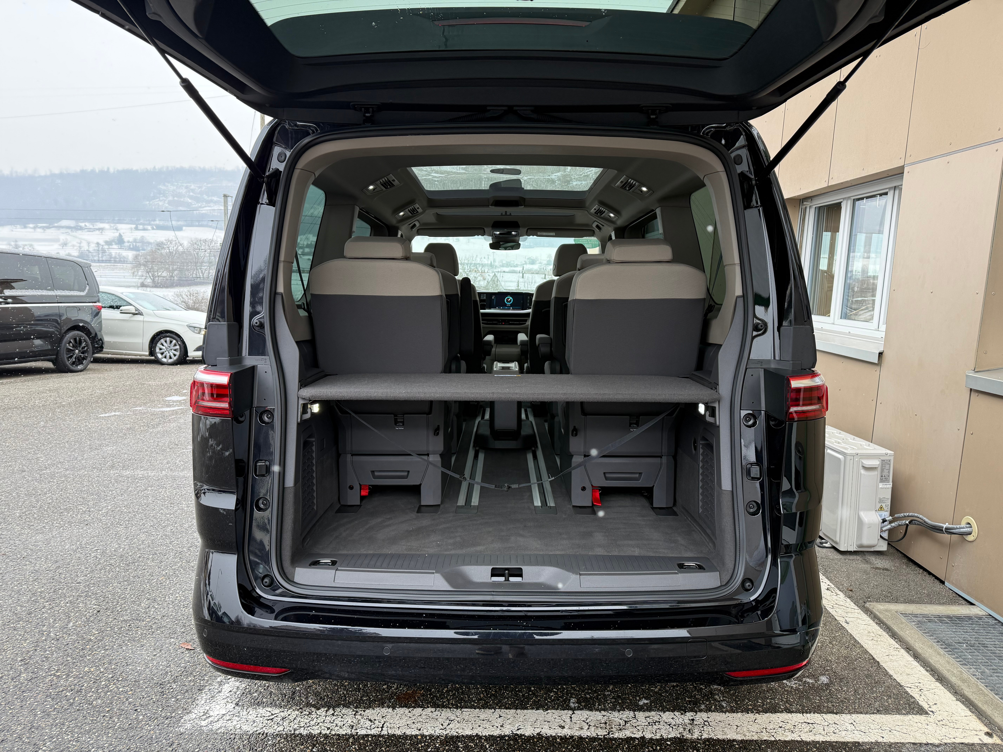 listing desktop thumbnail image 26