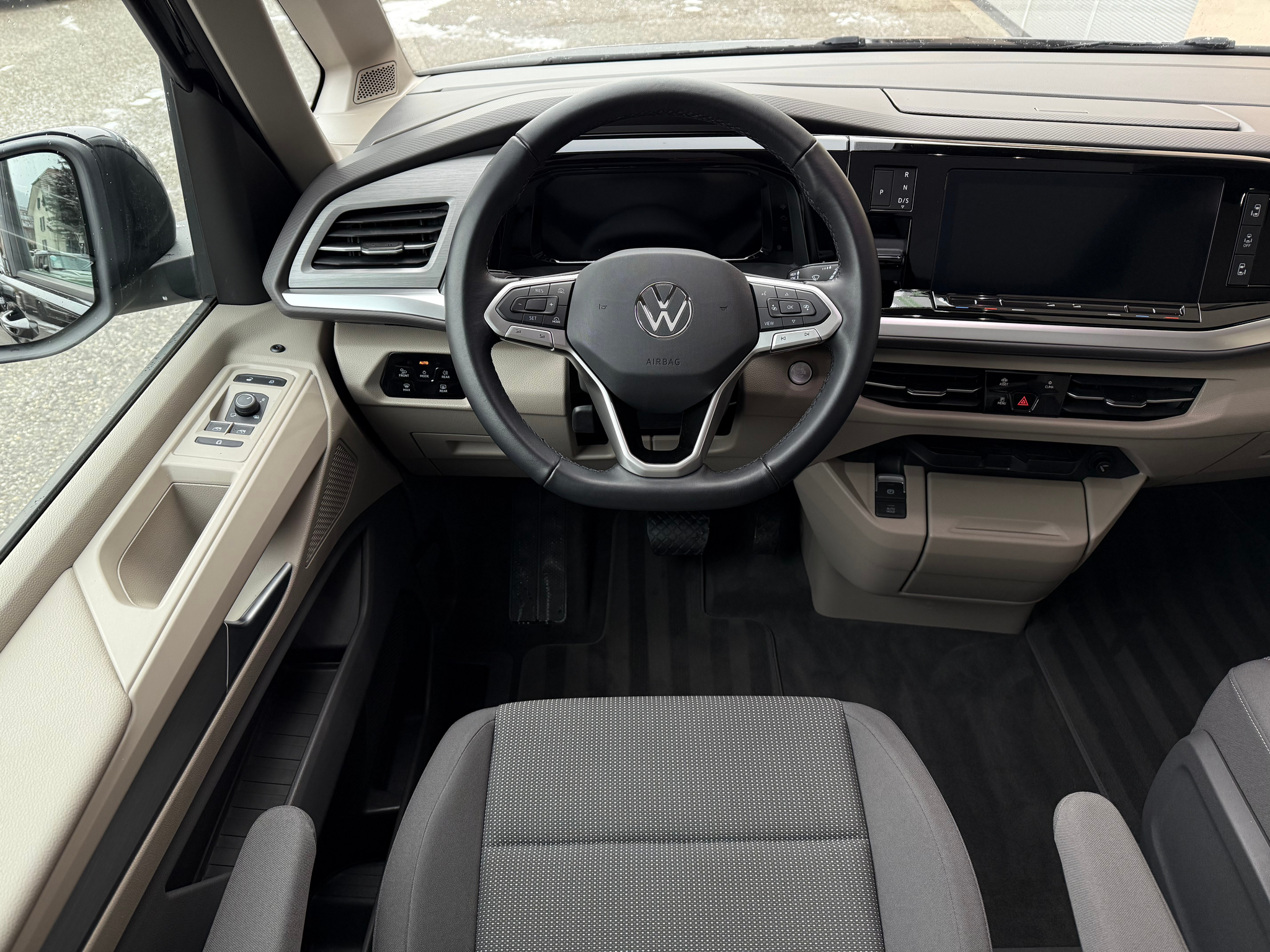 listing desktop thumbnail image 14