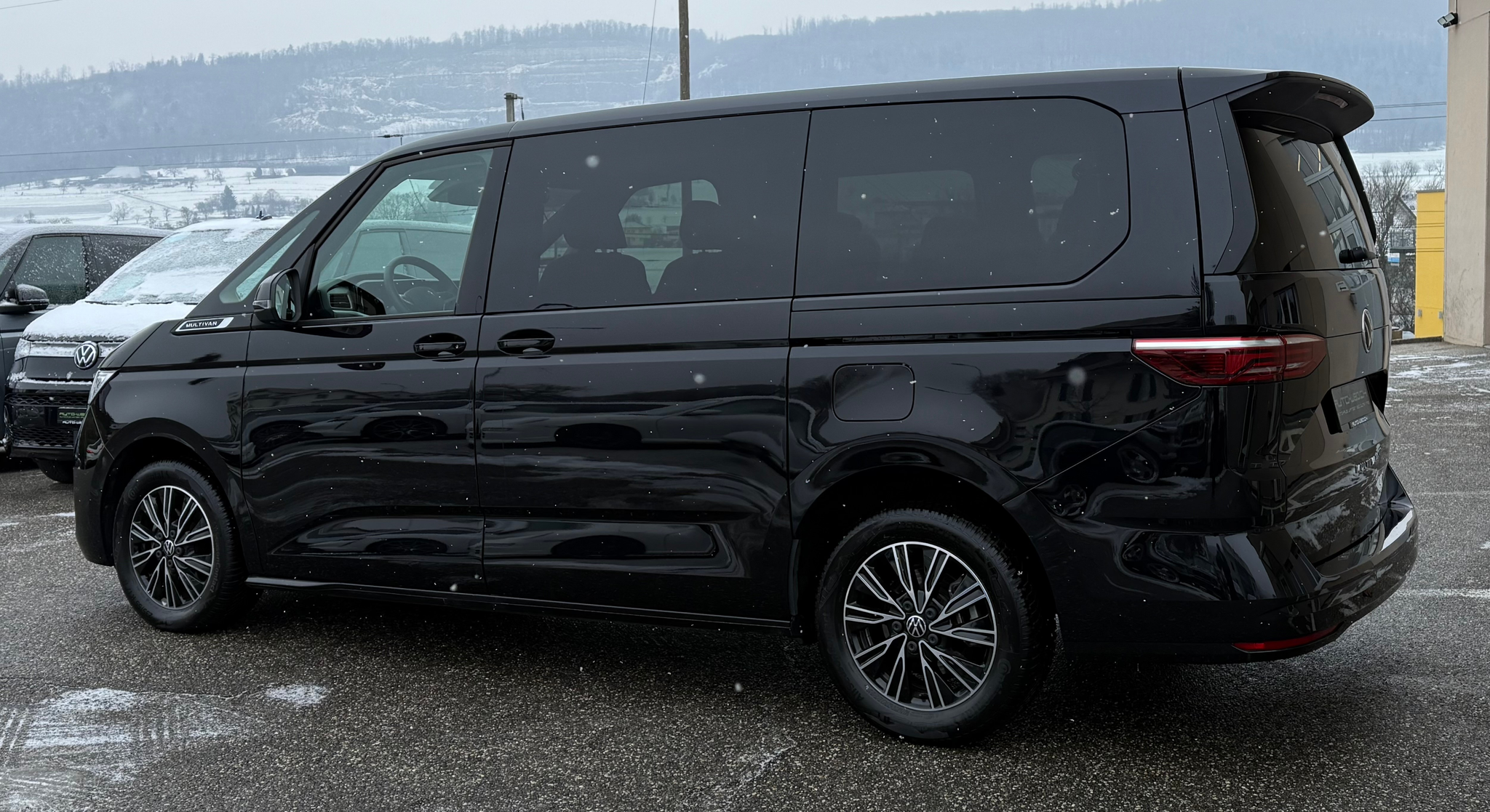 listing desktop thumbnail image 6