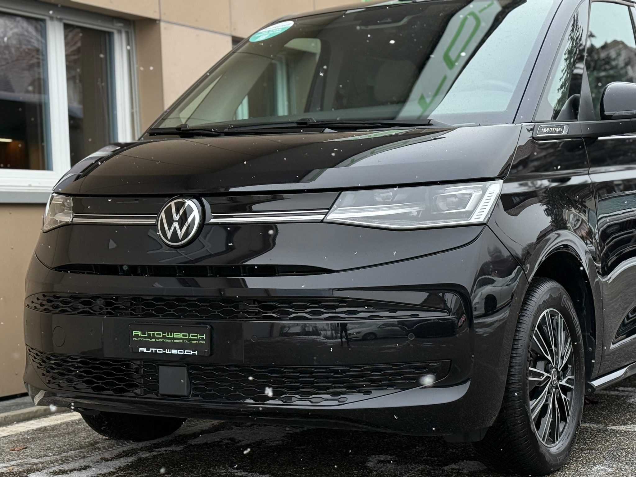 listing desktop thumbnail image 9