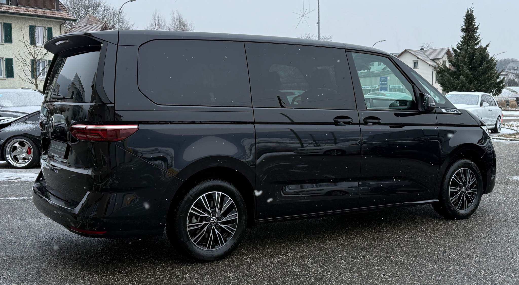 listing desktop thumbnail image 4