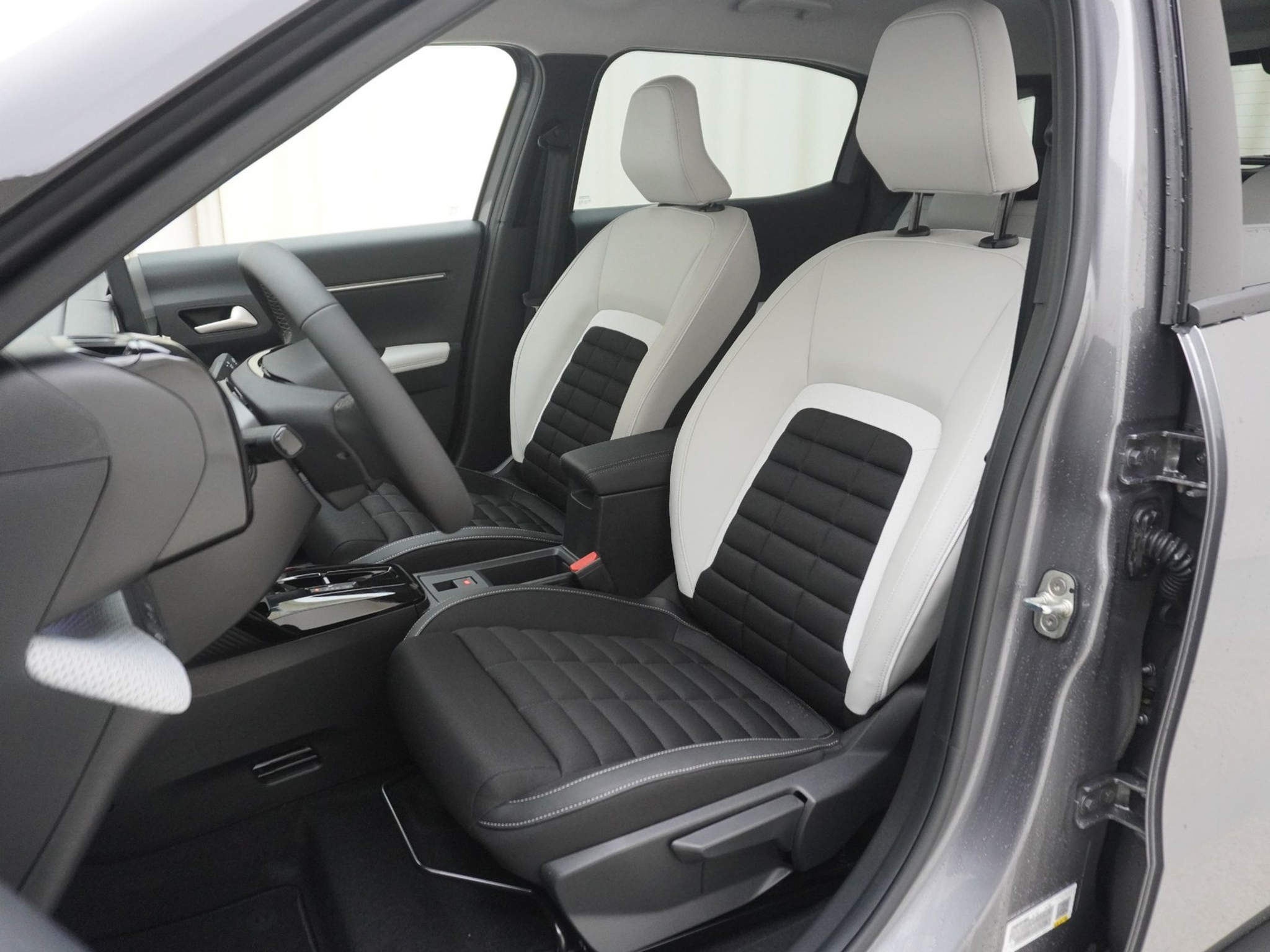 listing desktop thumbnail image 6