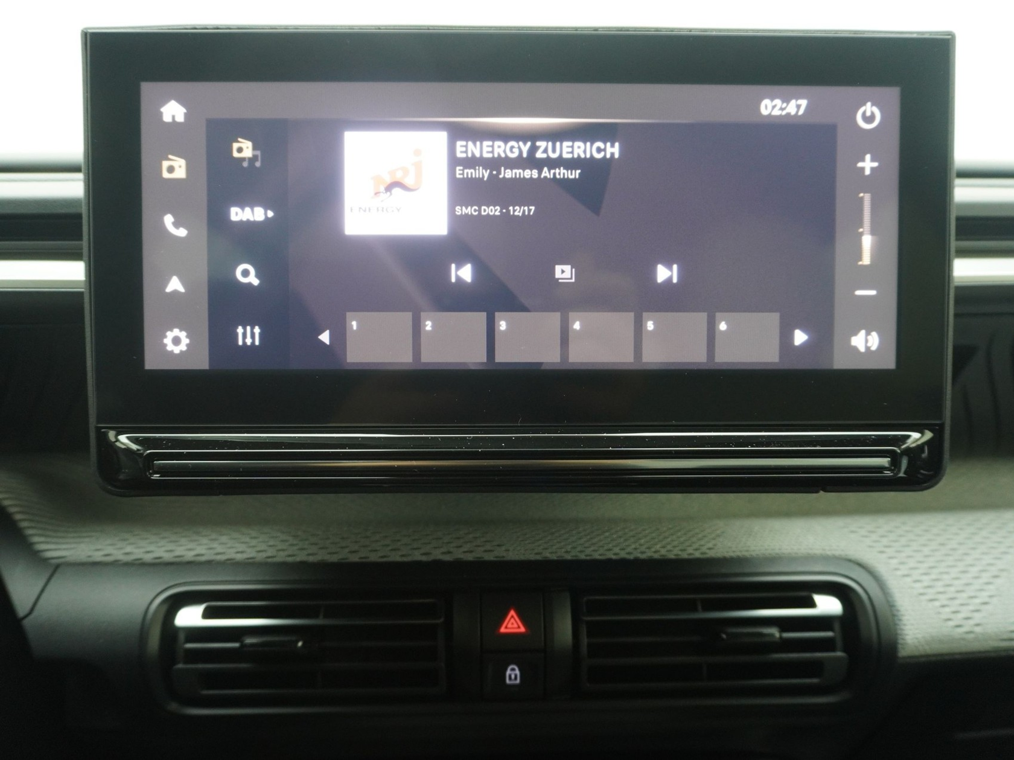 listing desktop thumbnail image 11