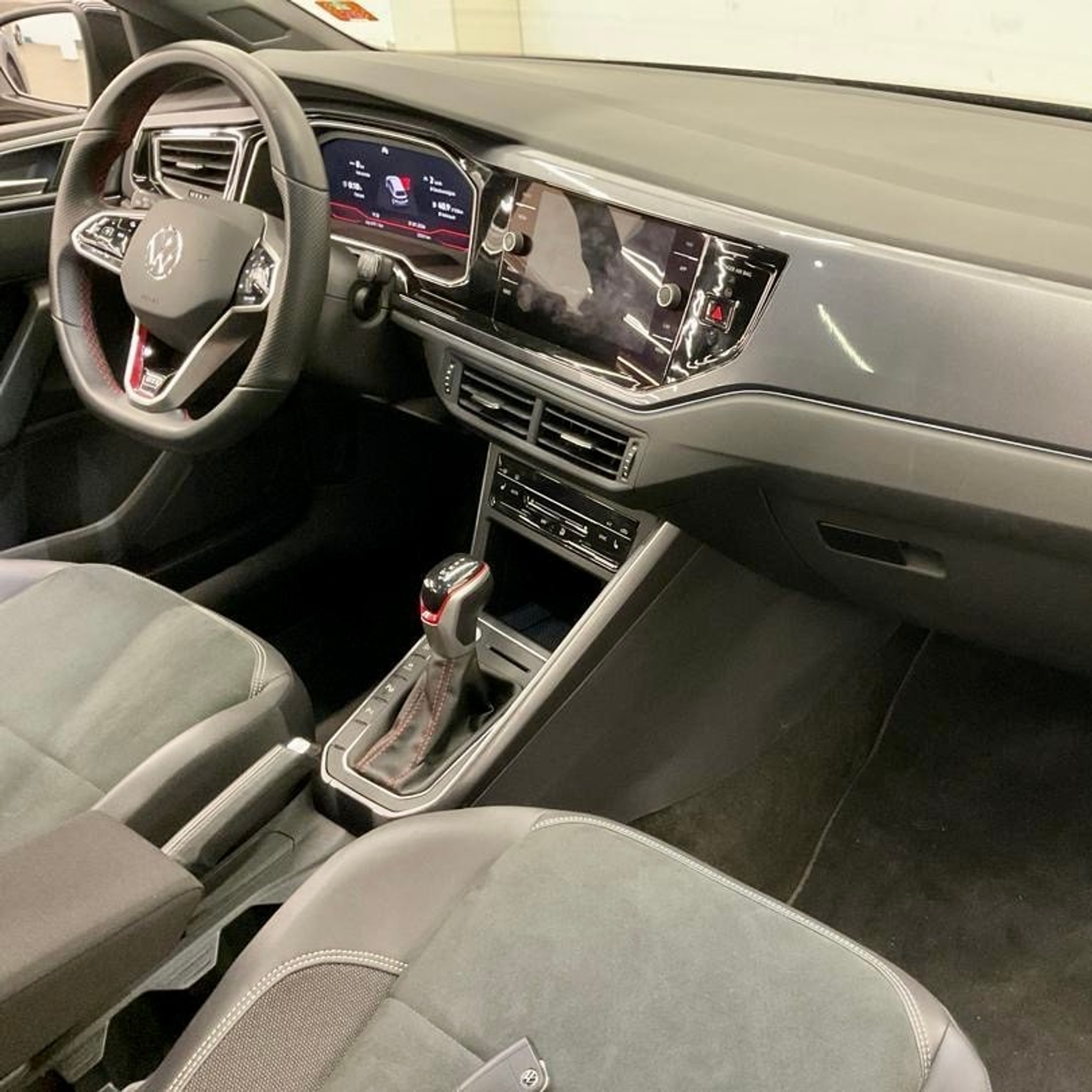 listing desktop thumbnail image 5