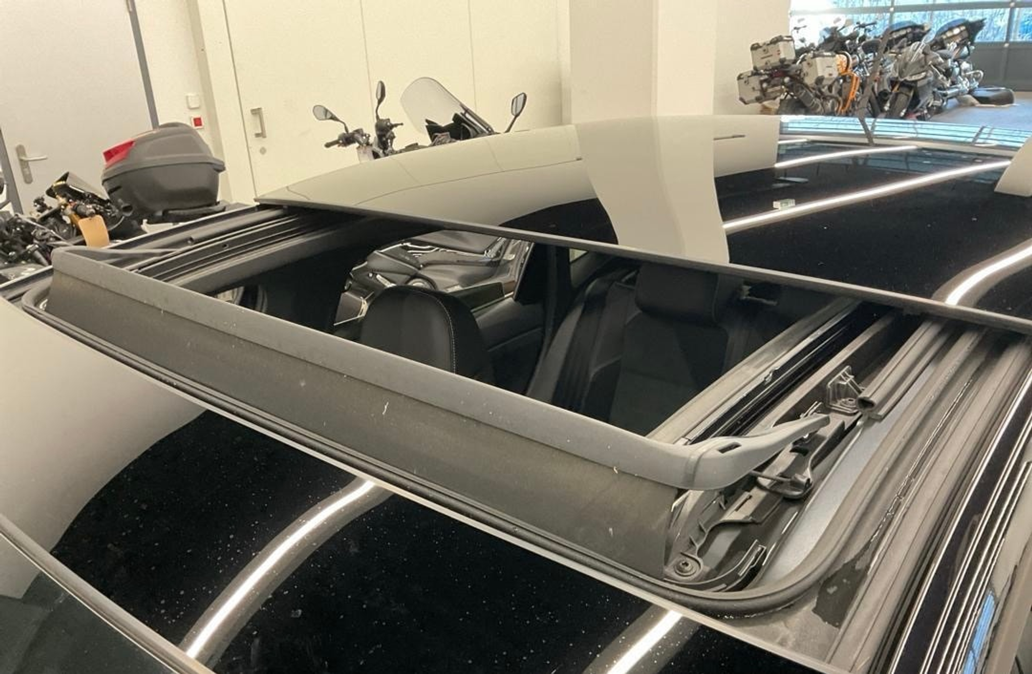 listing desktop thumbnail image 8