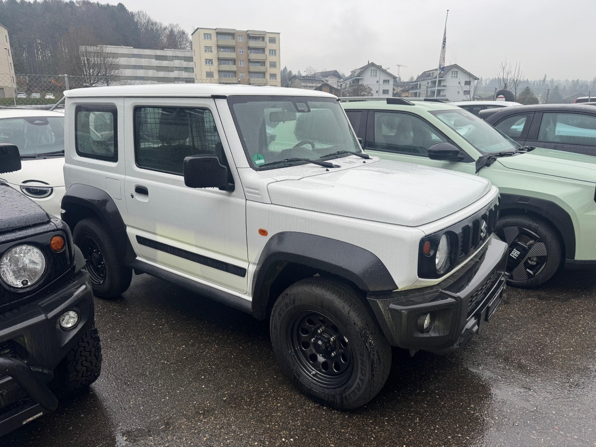 listing desktop thumbnail image 4