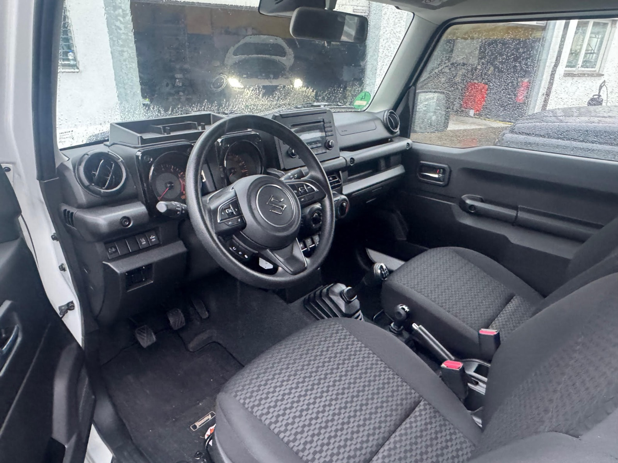 listing desktop thumbnail image 6