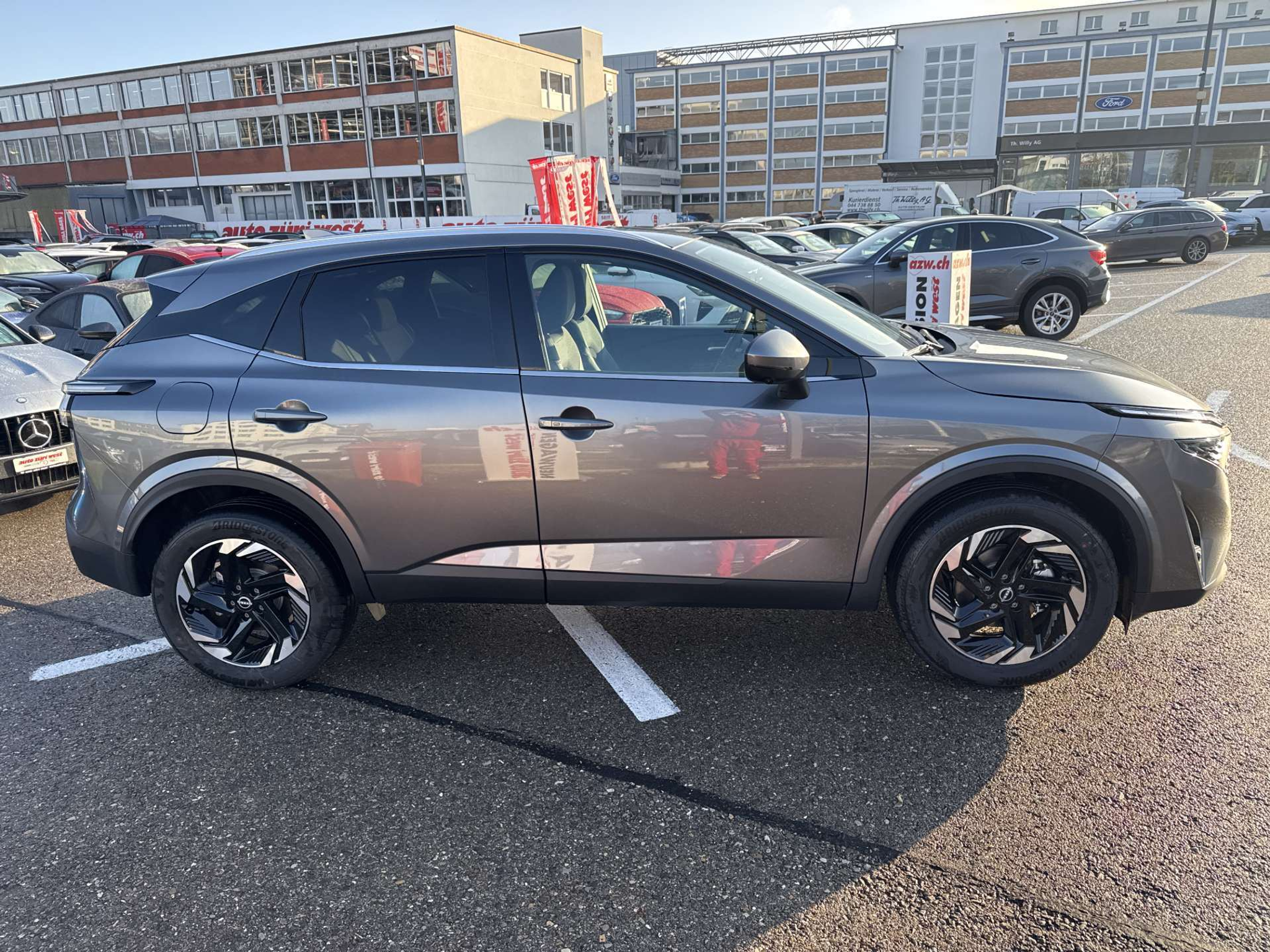 listing desktop thumbnail image 9