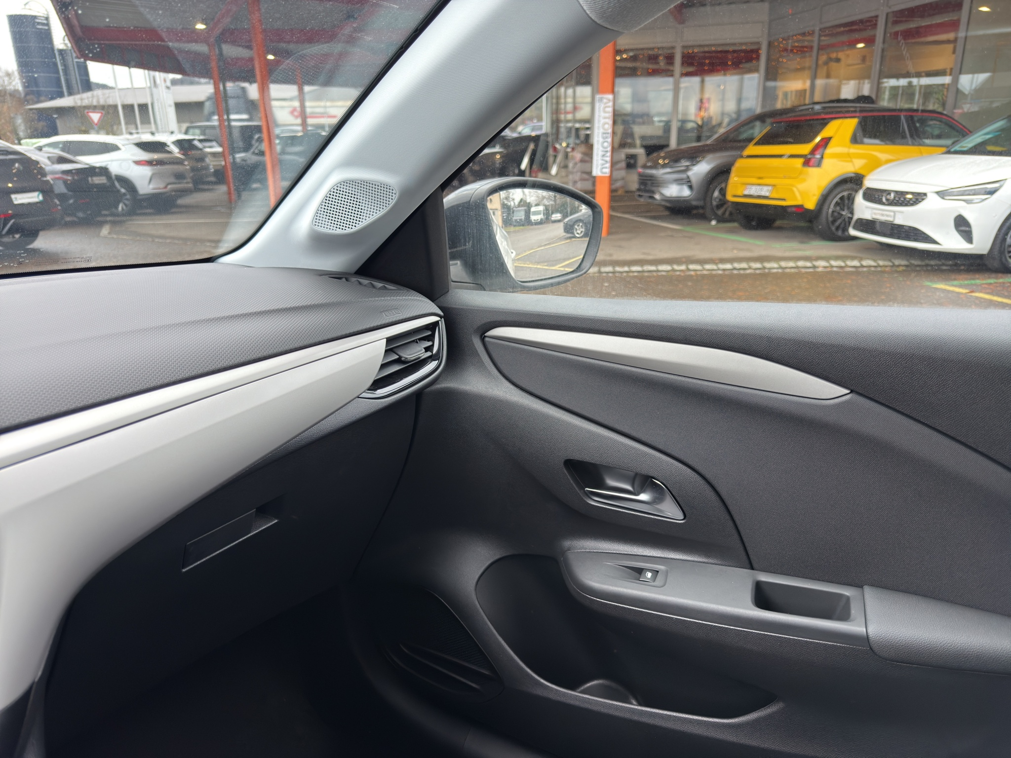 listing desktop thumbnail image 22