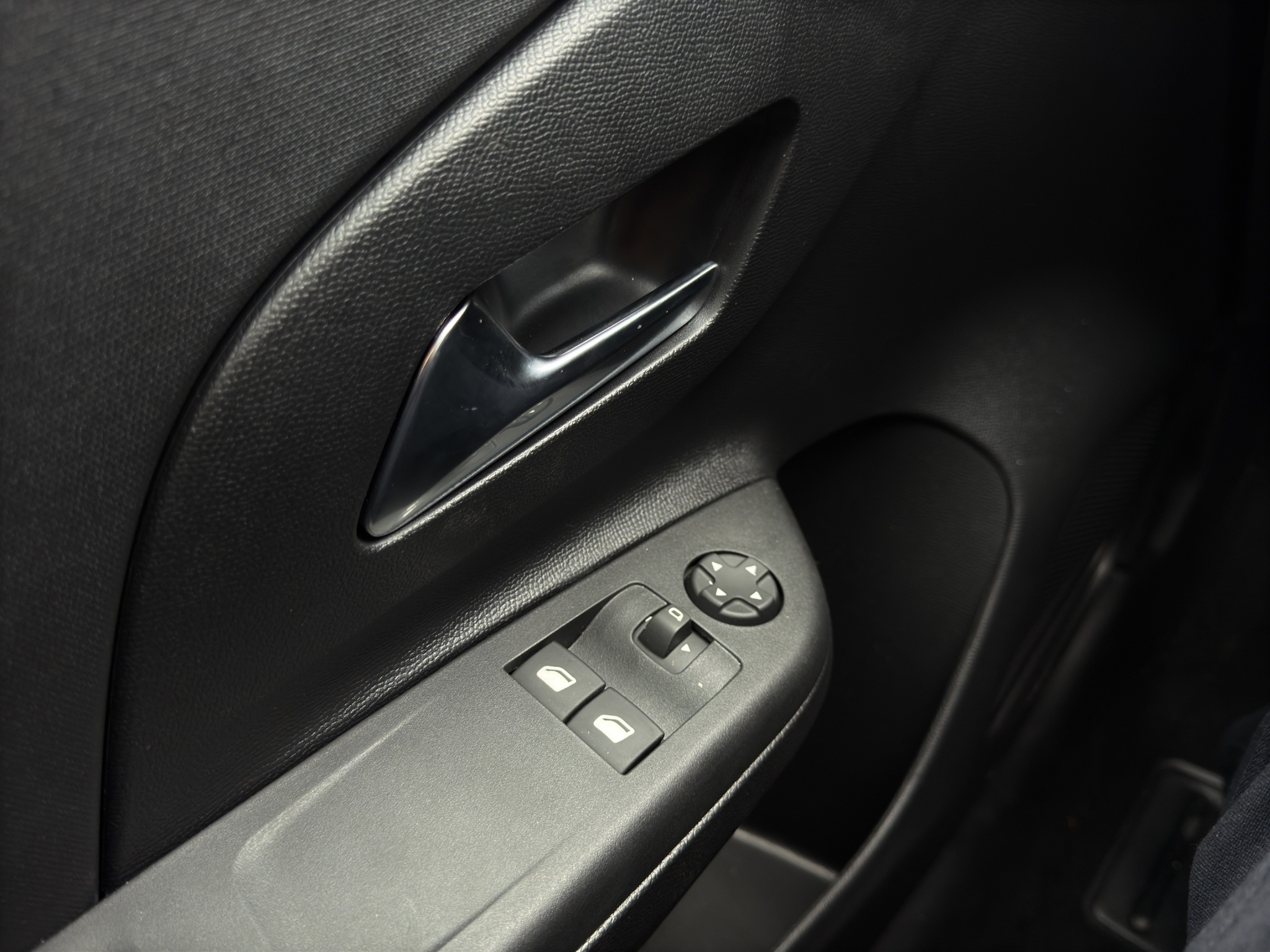 listing desktop thumbnail image 29