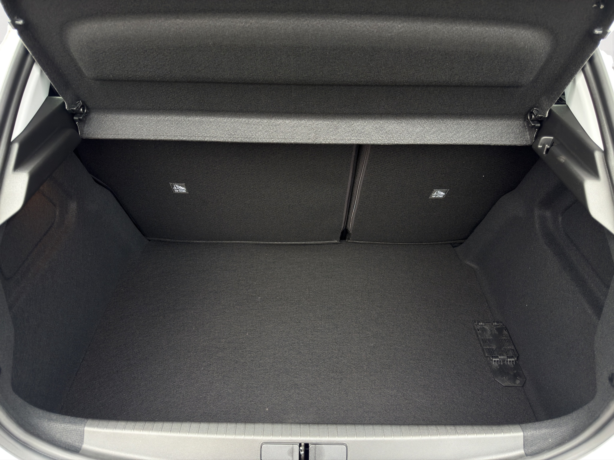 listing desktop thumbnail image 16