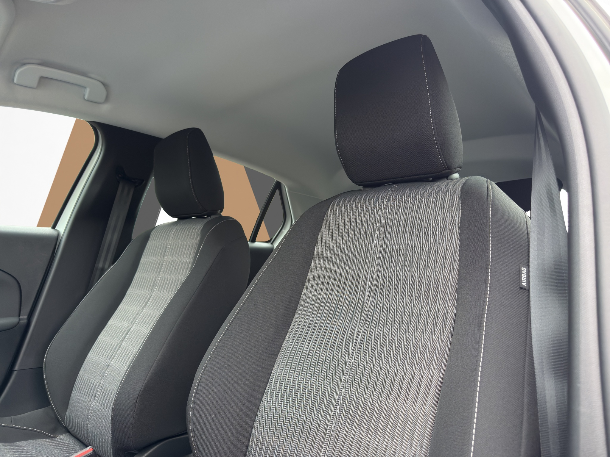 listing desktop thumbnail image 18