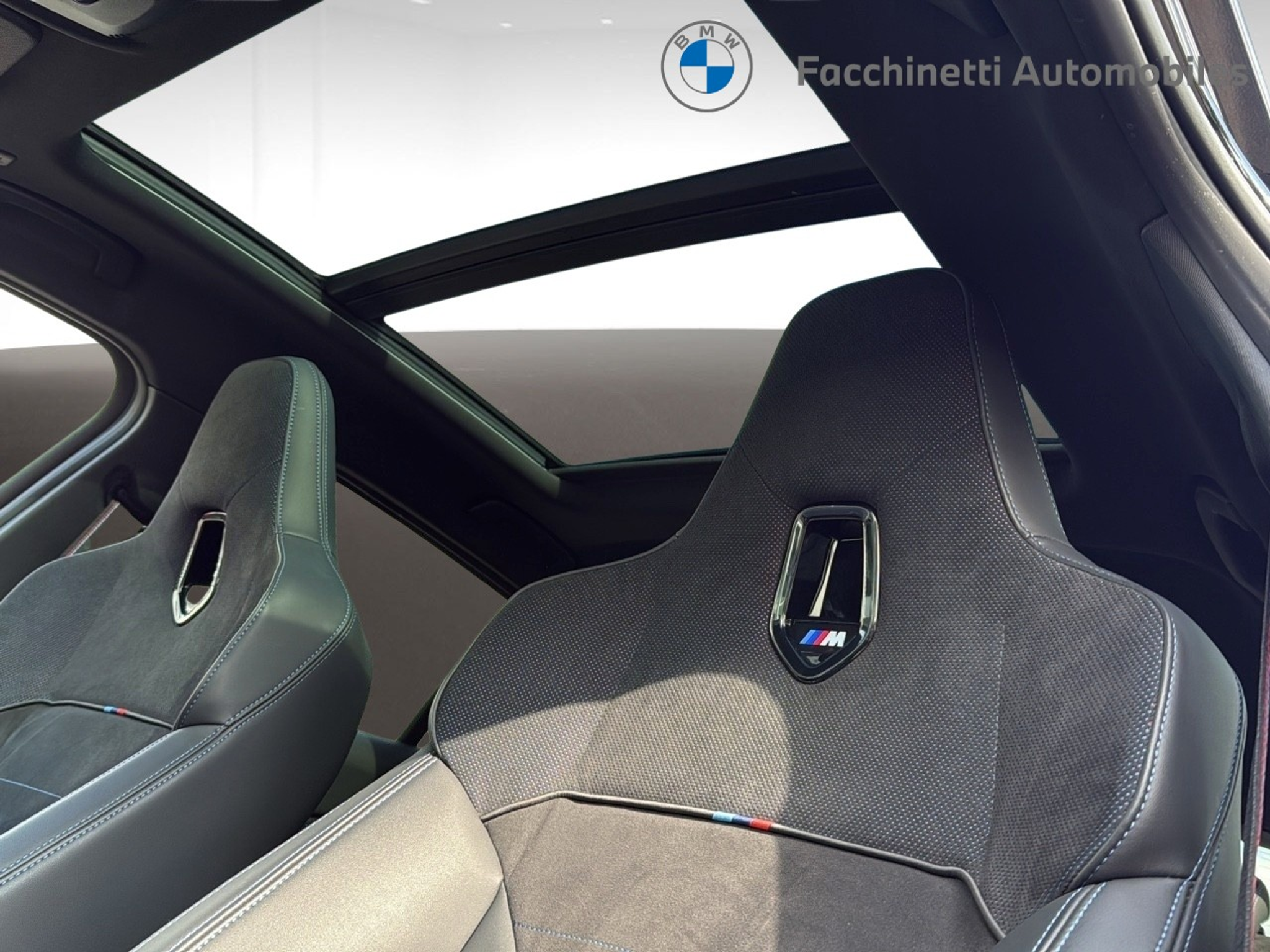 listing desktop thumbnail image 17