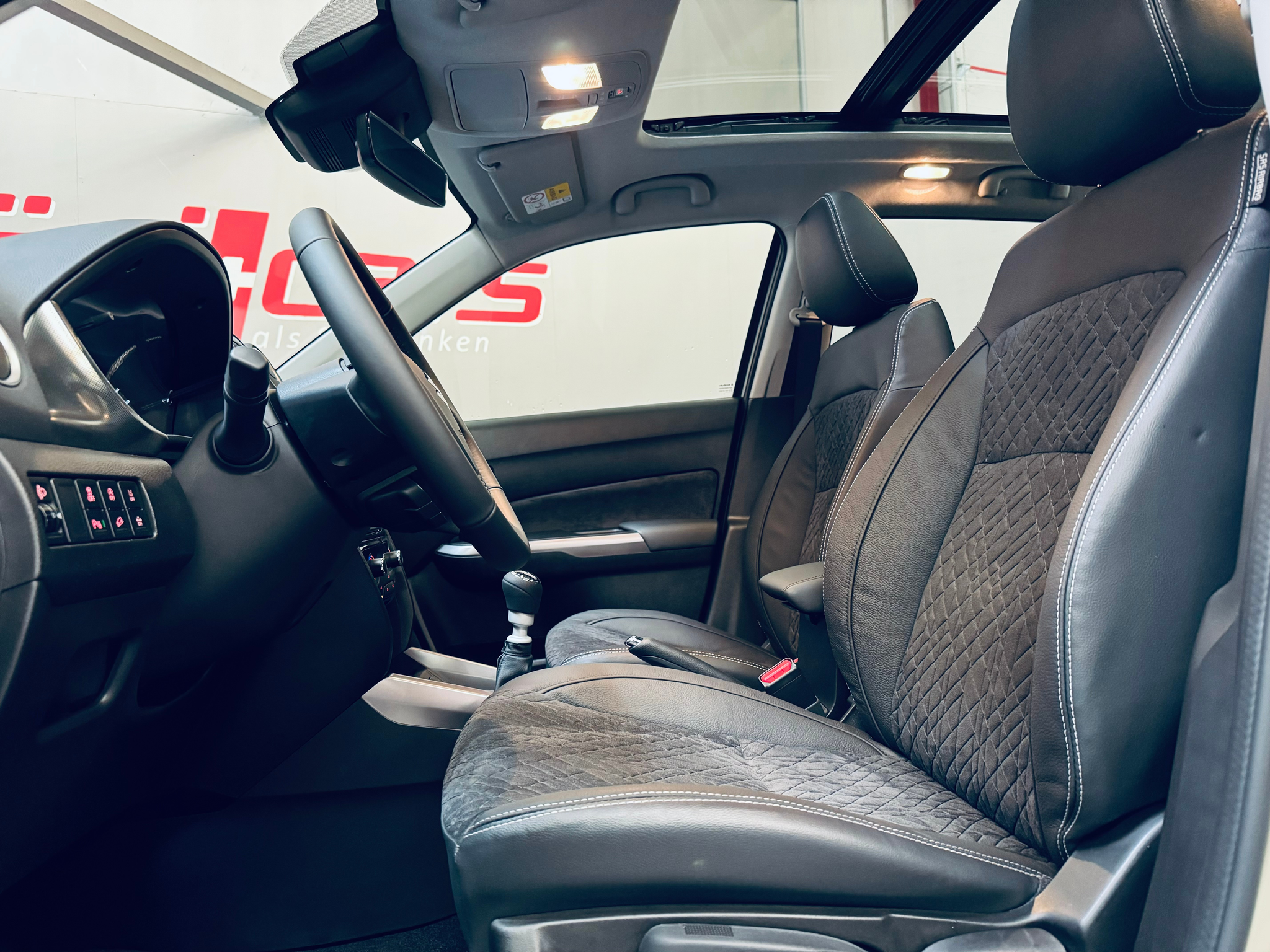 listing desktop thumbnail image 16