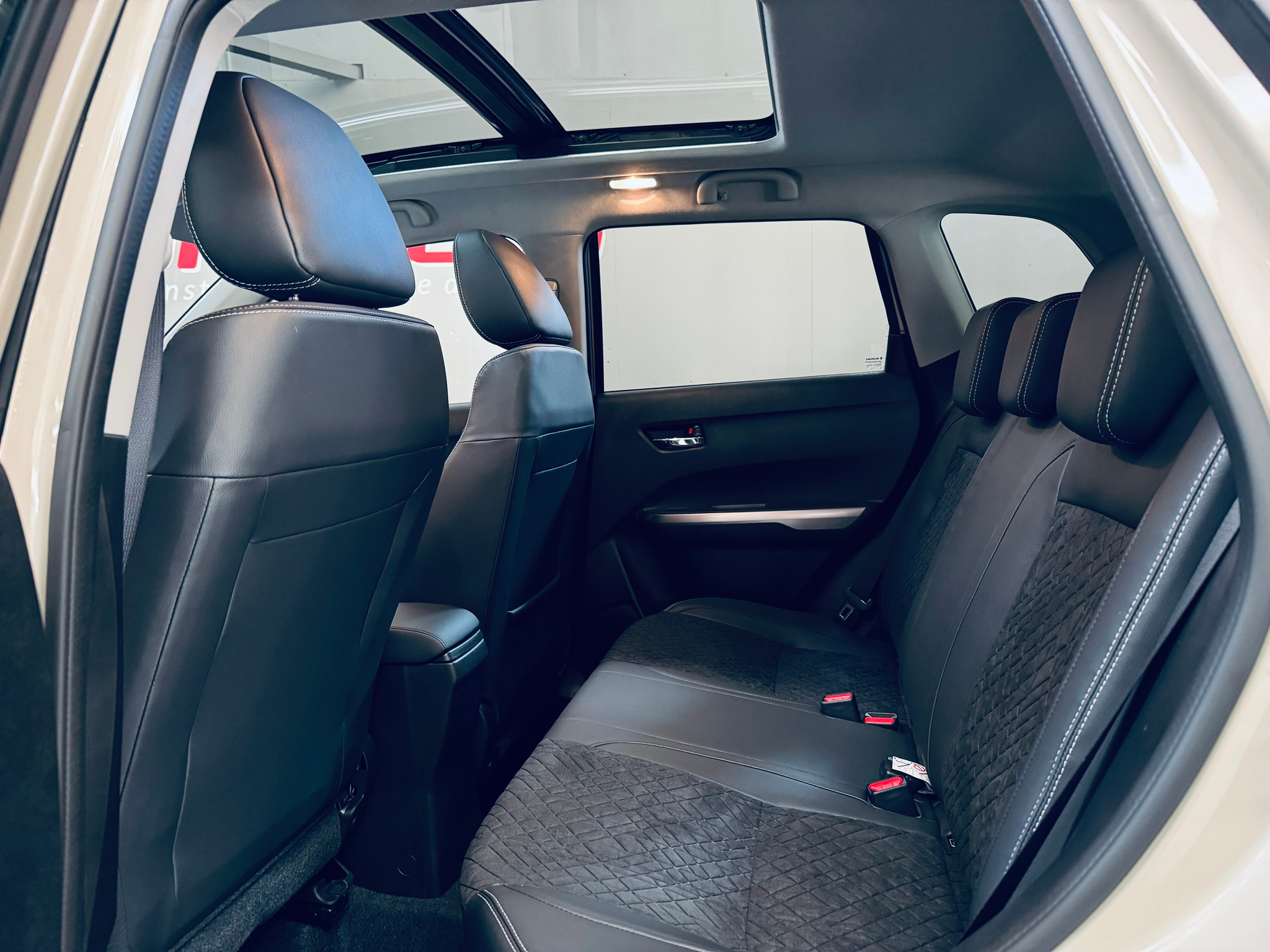 listing desktop thumbnail image 14