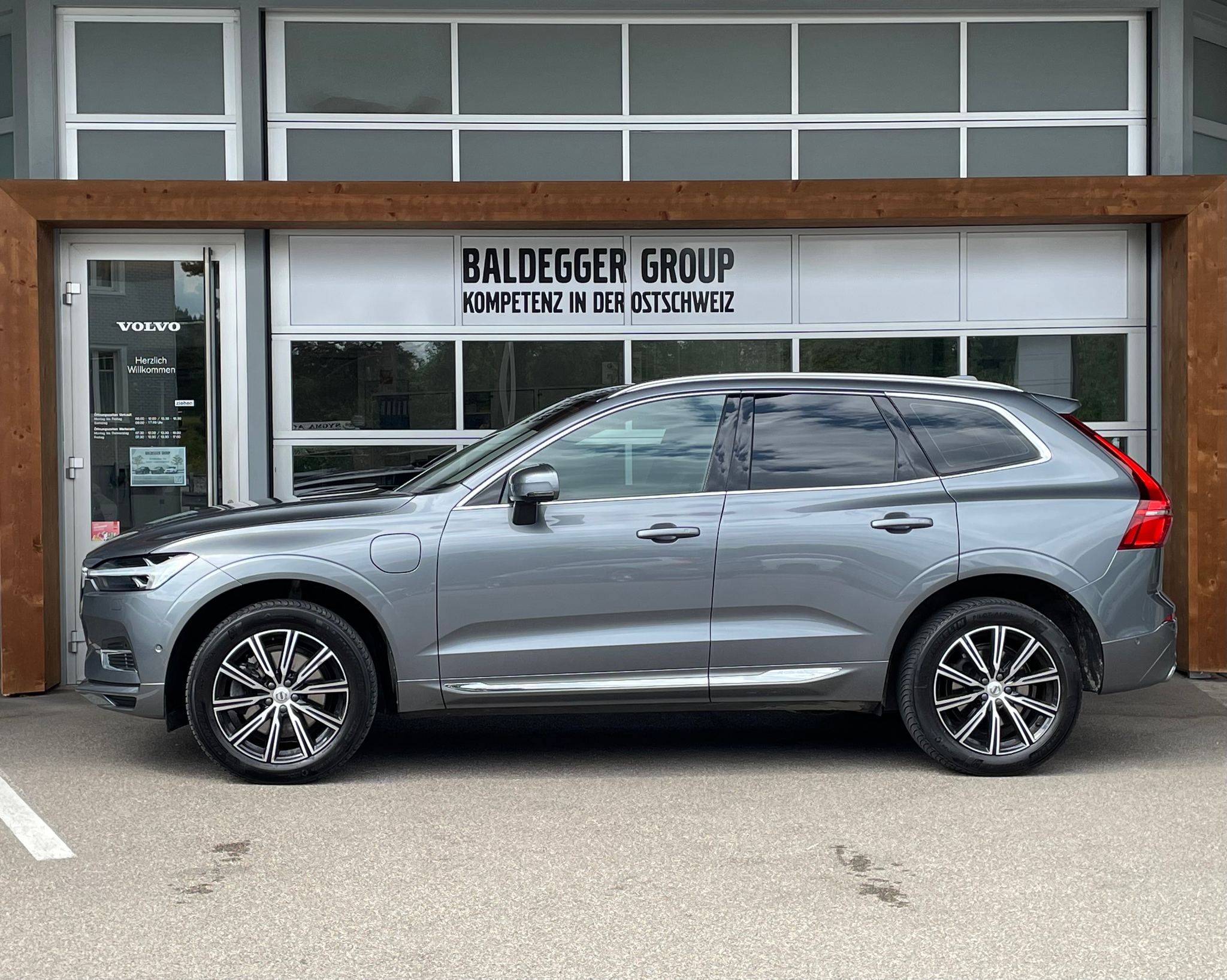 listing desktop thumbnail image 8