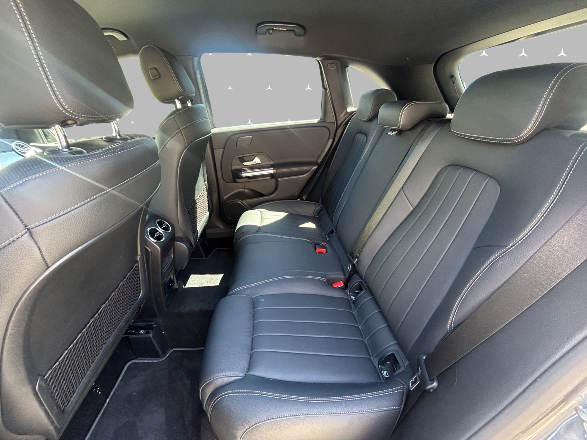 listing desktop thumbnail image 10