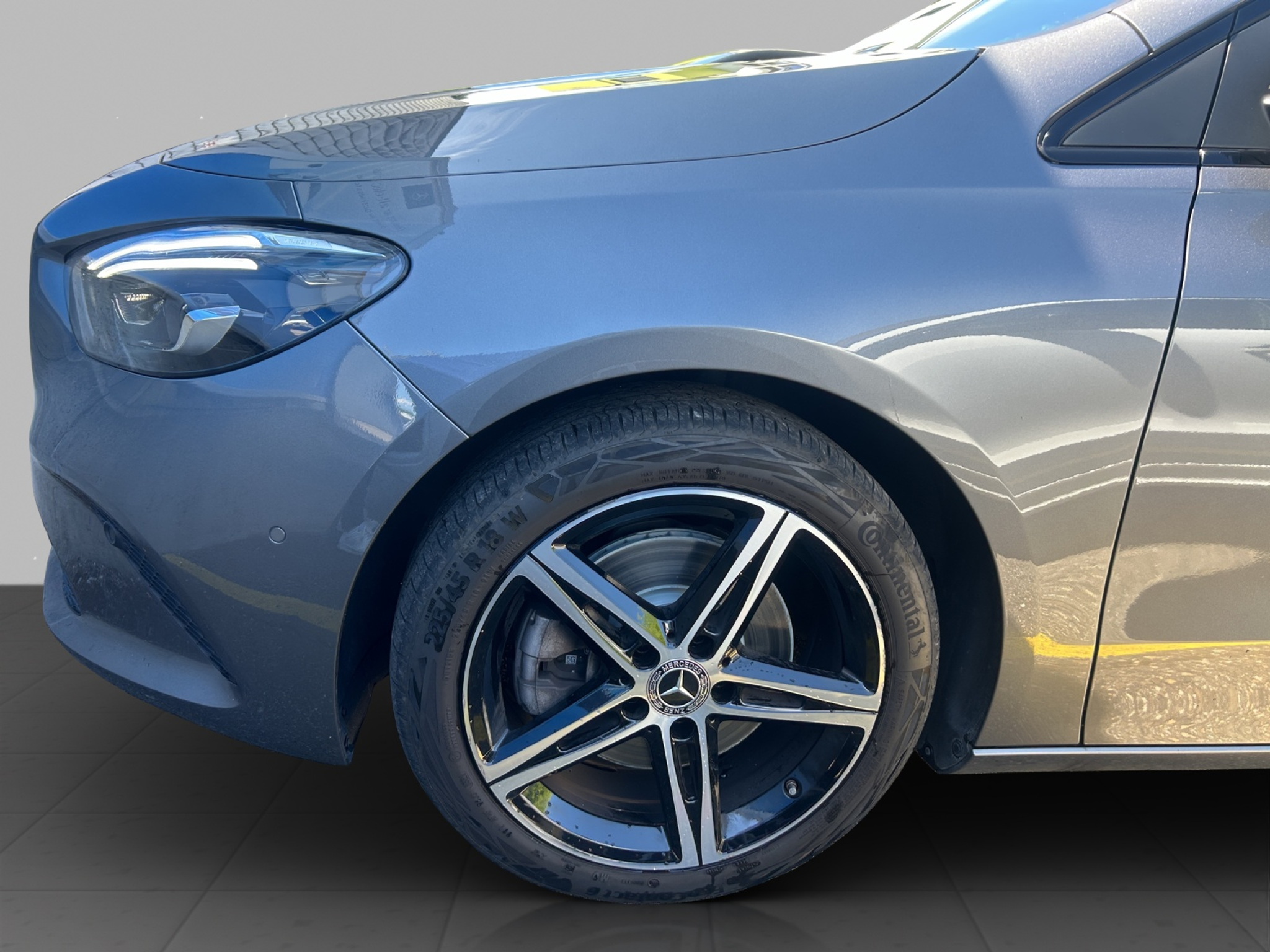 listing desktop thumbnail image 17