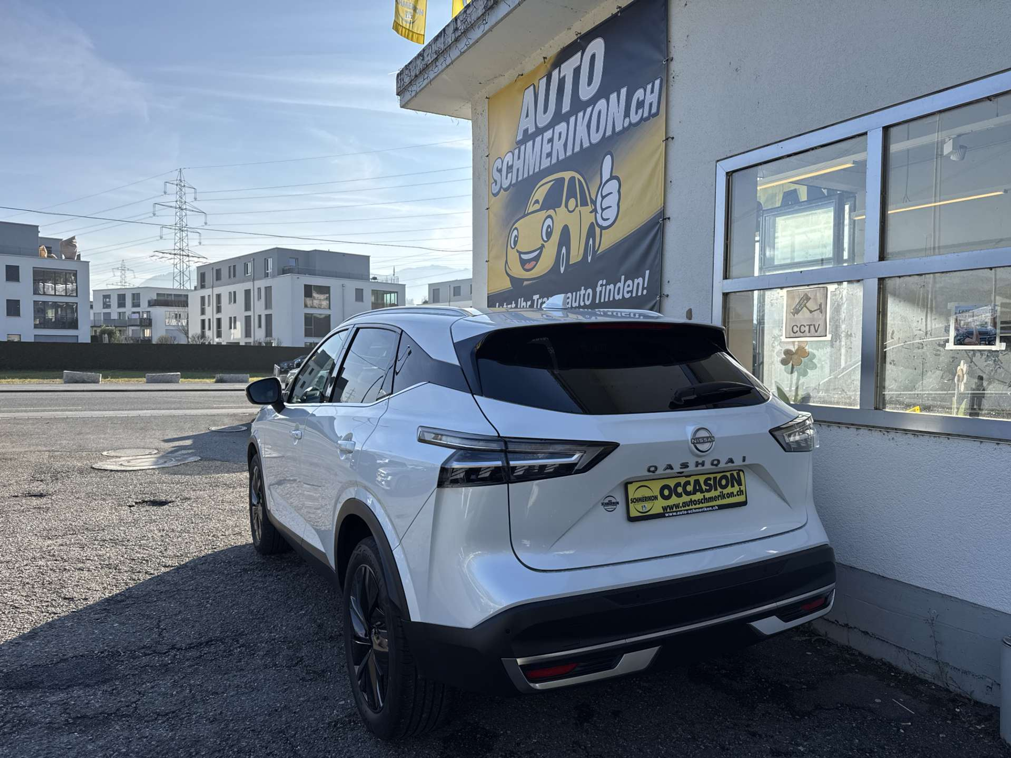 listing desktop thumbnail image 2