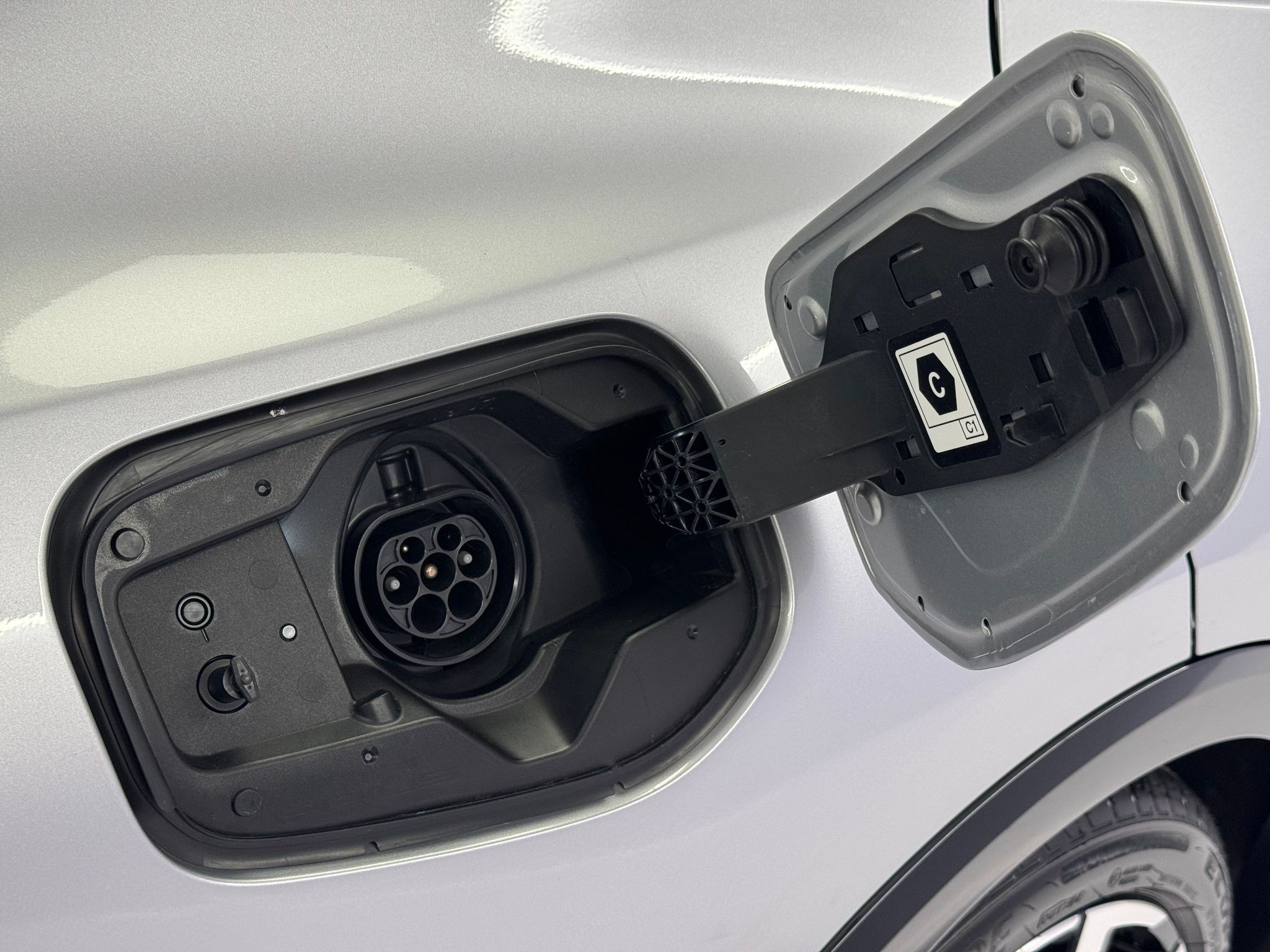 listing desktop thumbnail image 14