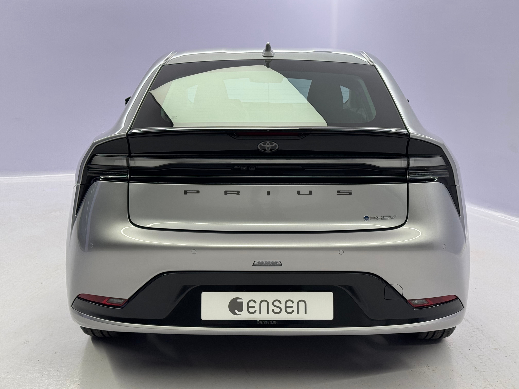 listing desktop thumbnail image 3