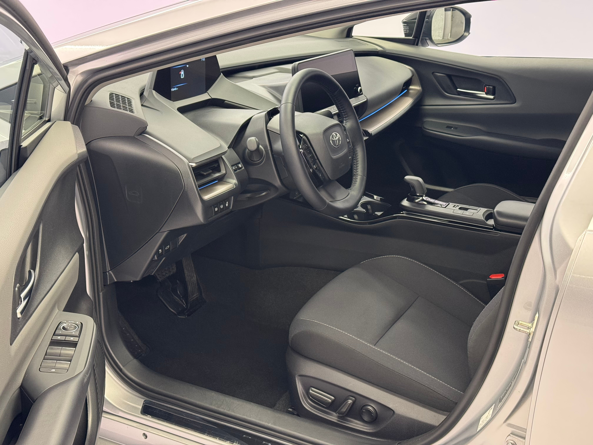 listing desktop thumbnail image 6