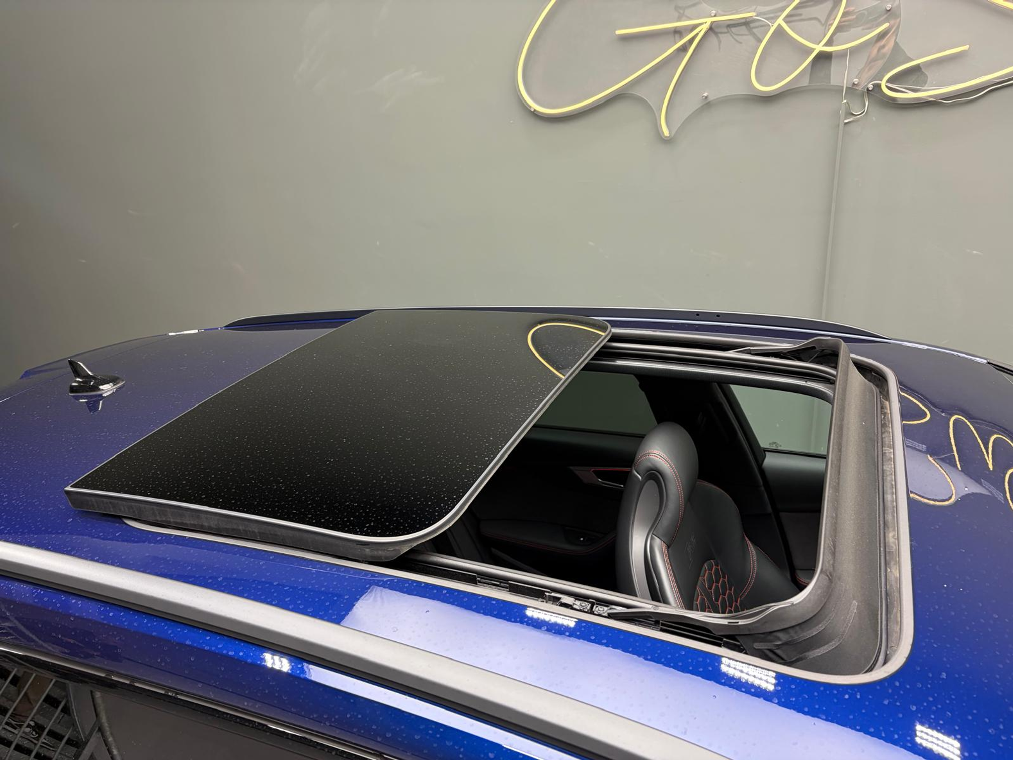 listing desktop thumbnail image 1